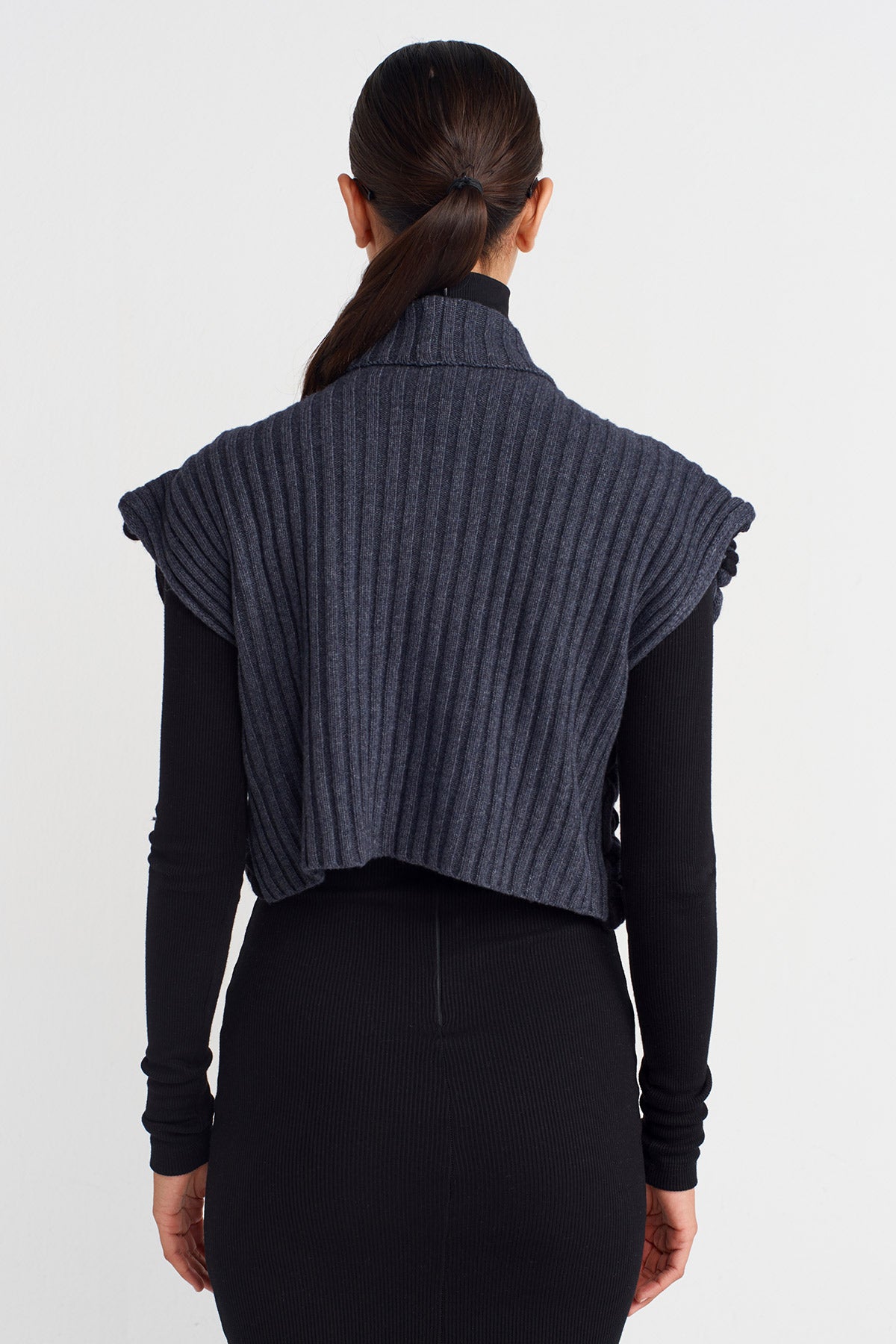 Short Vest with Handcrafted Macramé Details-K255015101