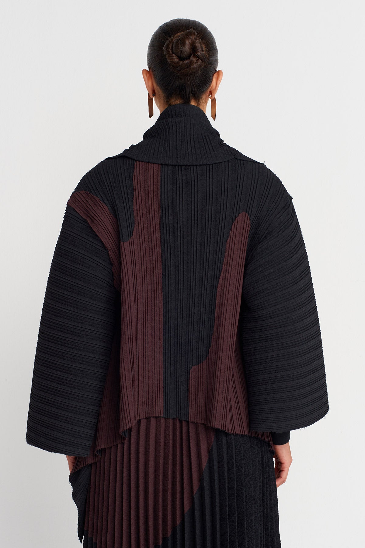 Multicolor Pleated Kimono Jacket-K255015107