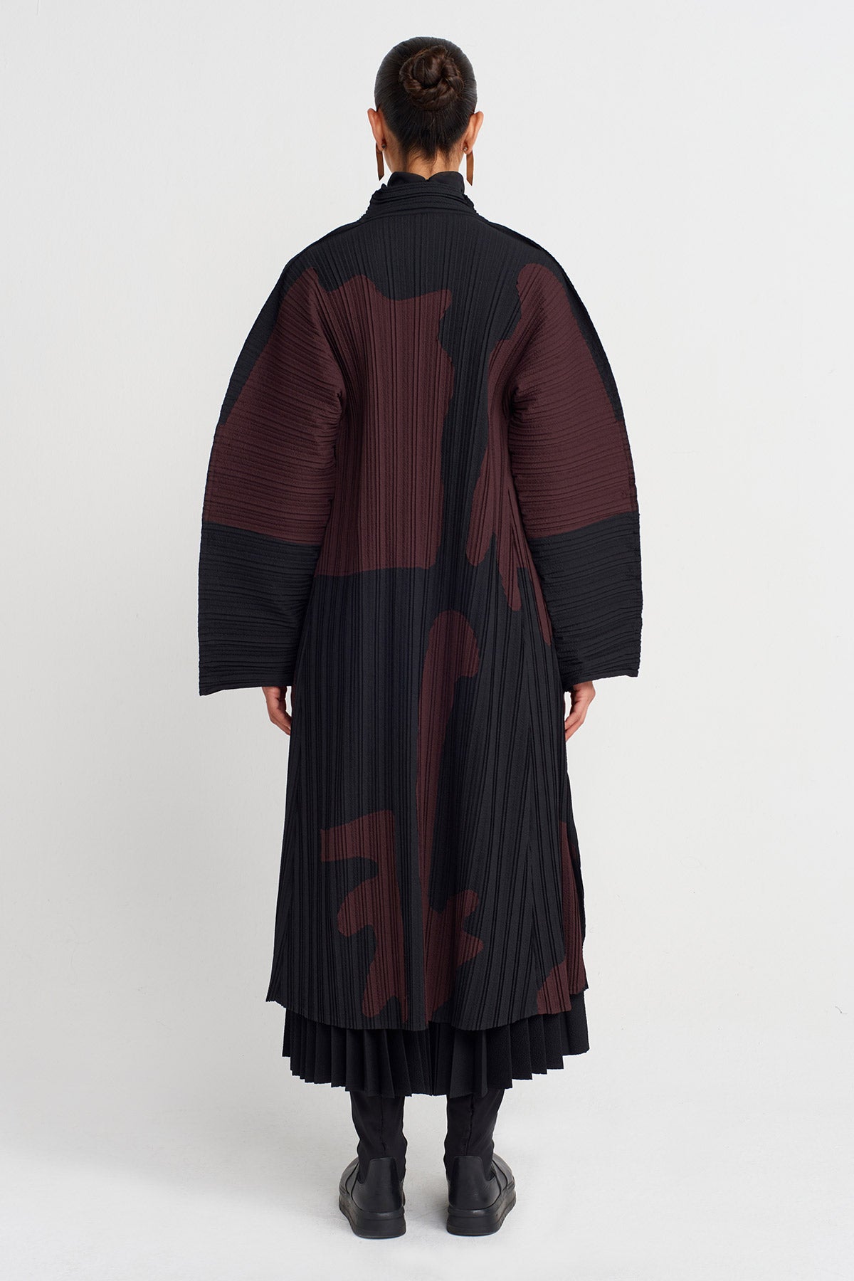 Multicolor Patterned Pleated Long Jacket-K255015108