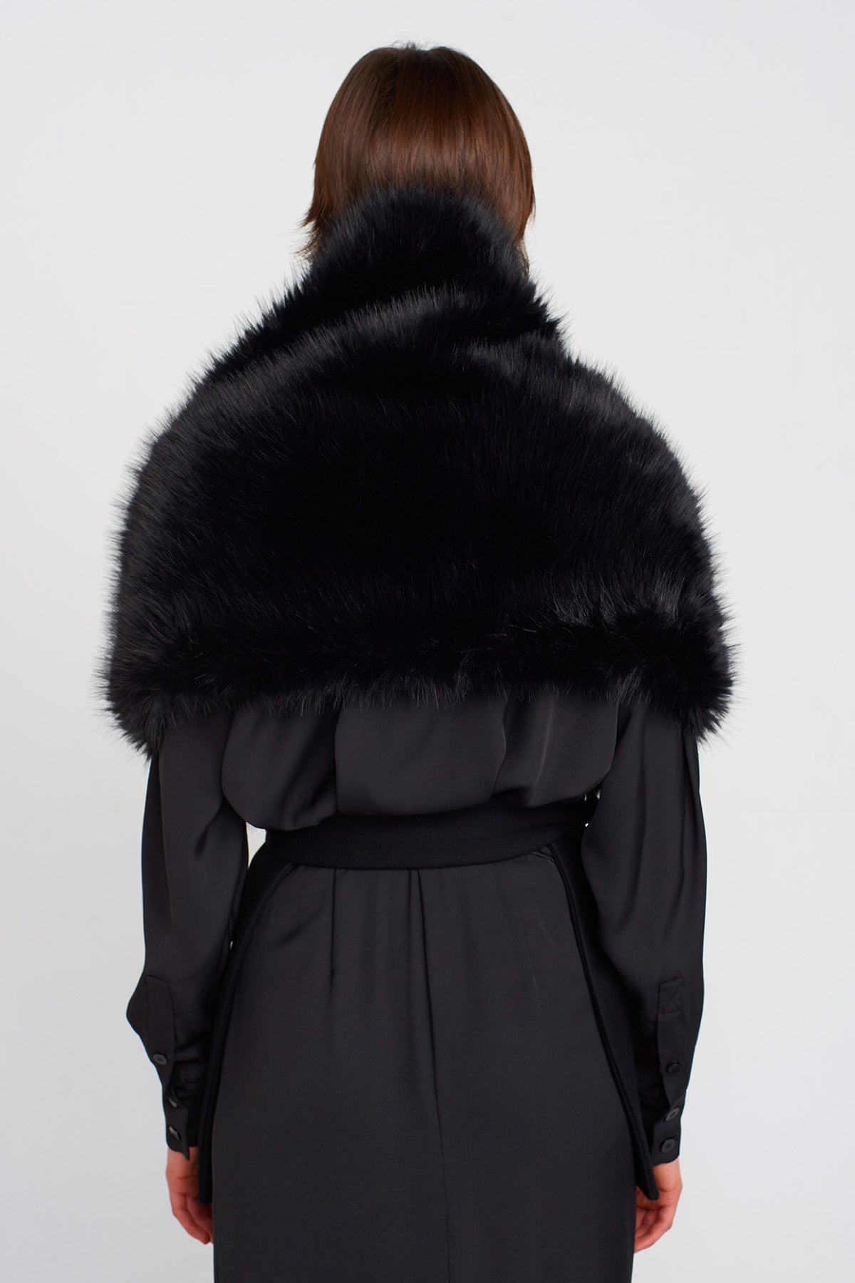 Black Faux Fur Belted Shawl-K256016001