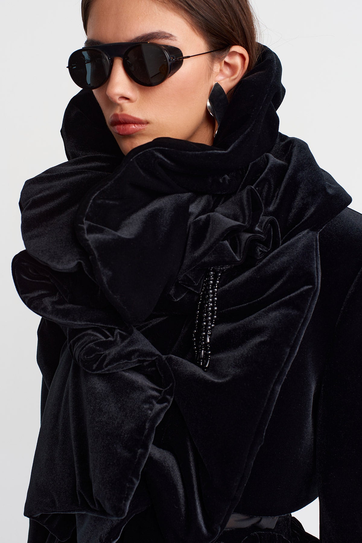 Black Velvet Ruffled Shawl-K256016018