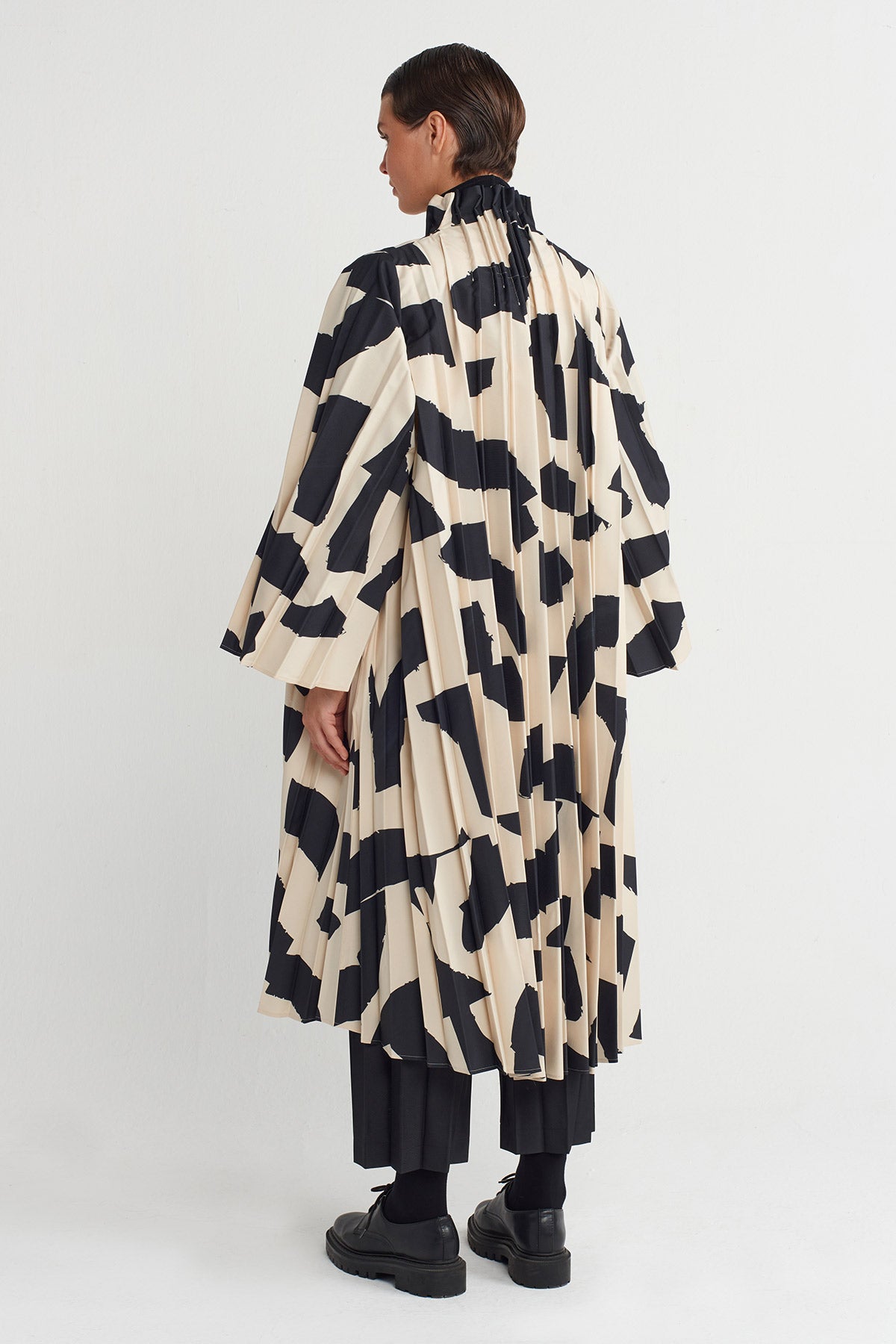 Patterned Pleated Long Jacket-K257017001