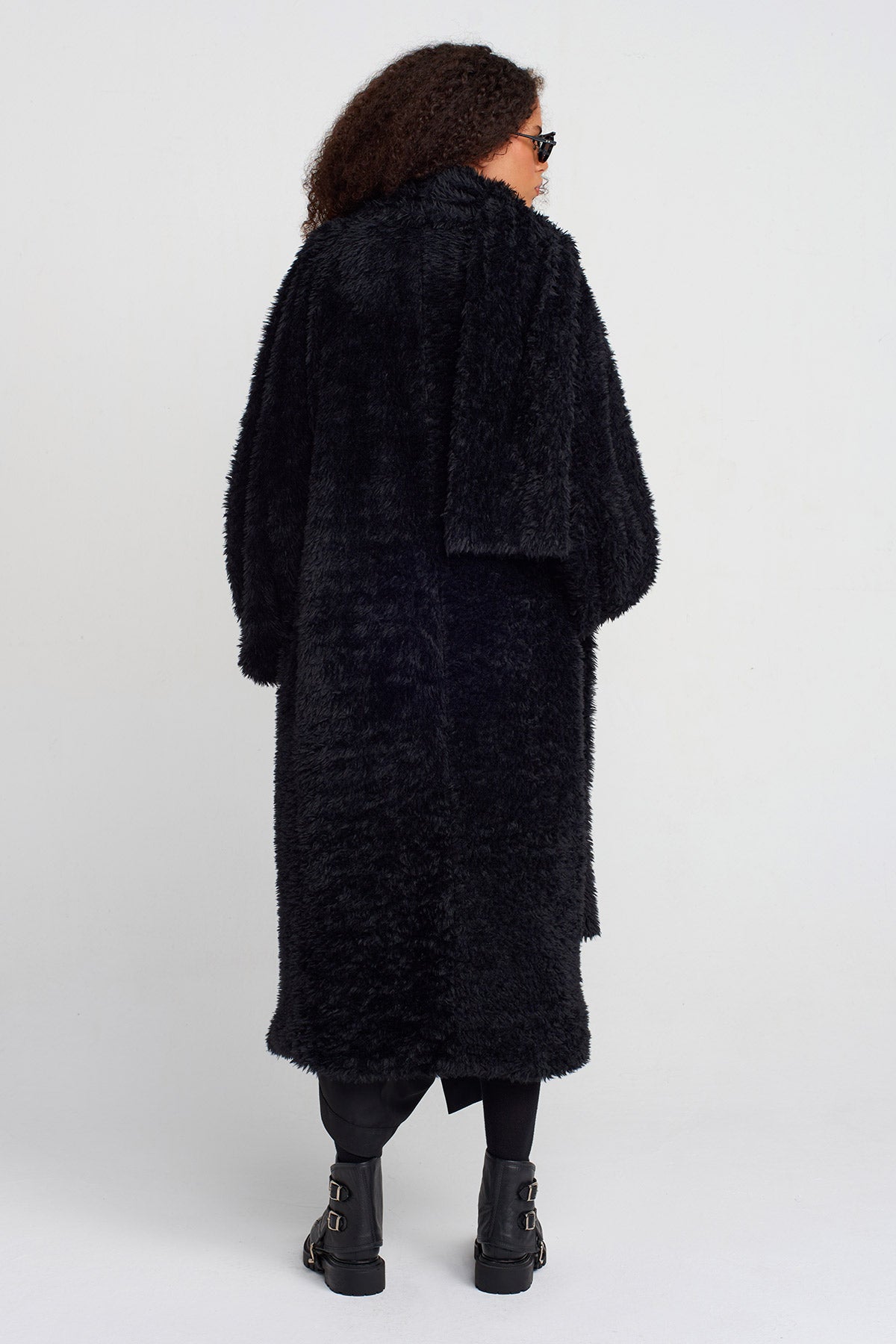Black Furry Shawl Collar Coat-K257017005