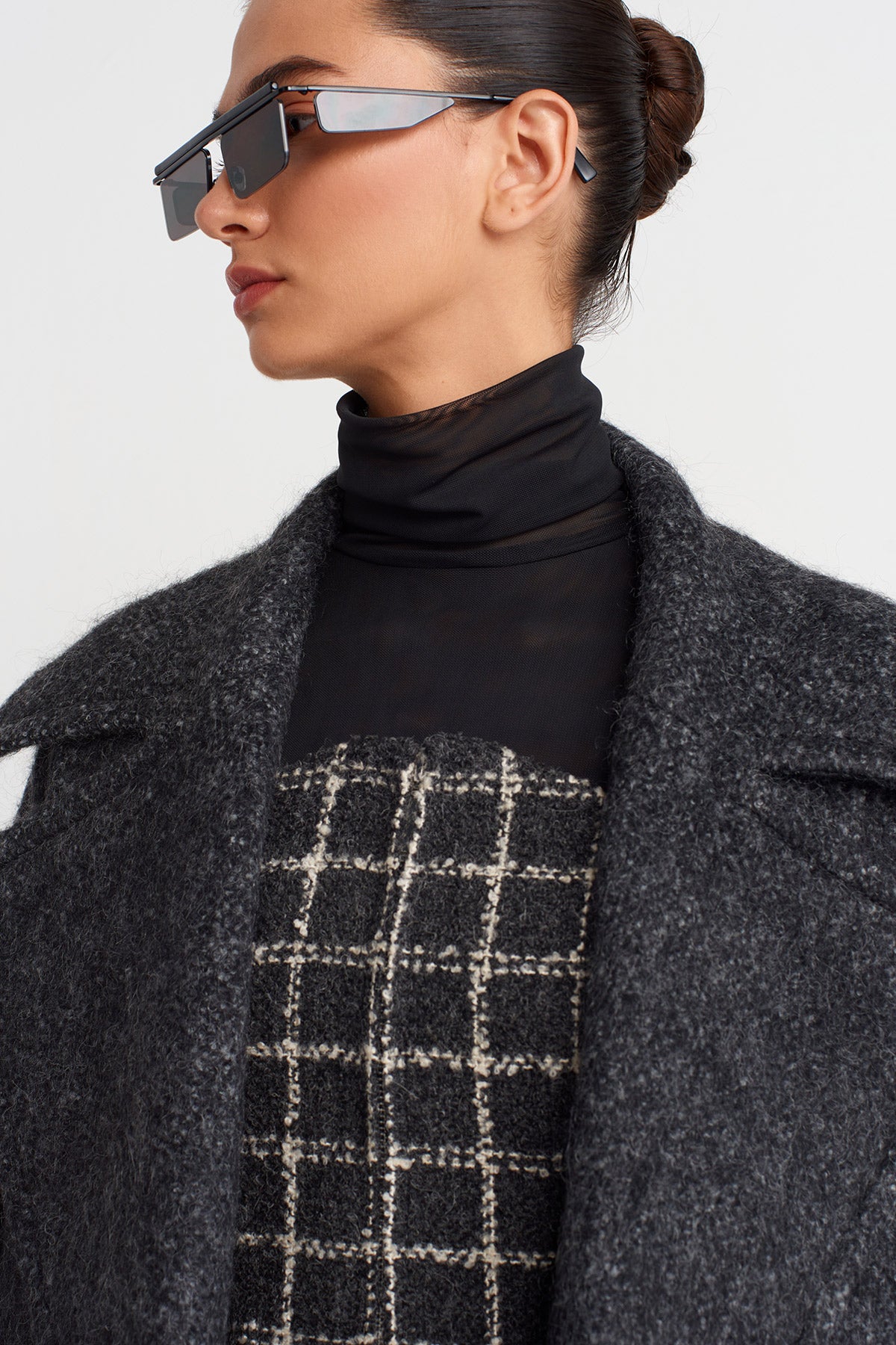 Off White/Black Oversized Coat-K257017009