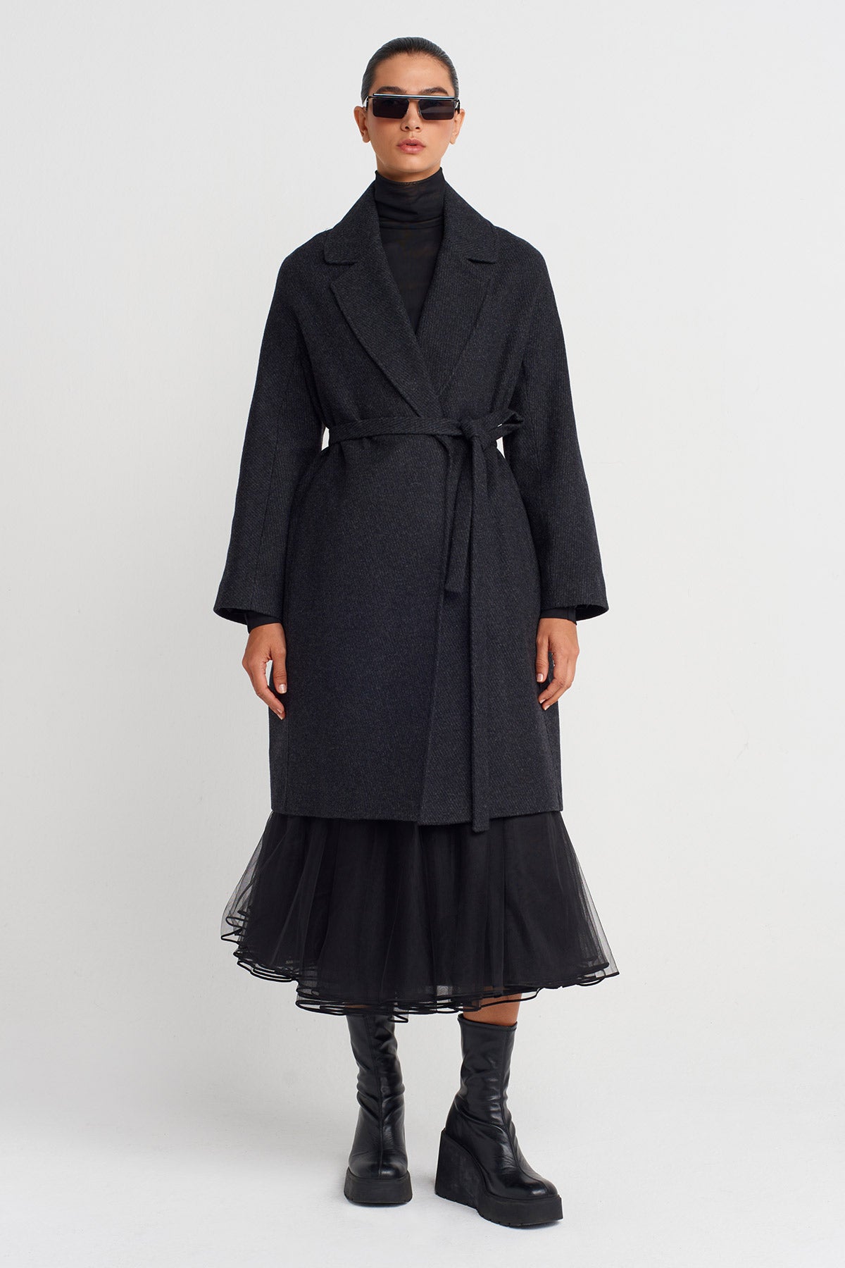 Black/White Long Belted Coat-K257017010