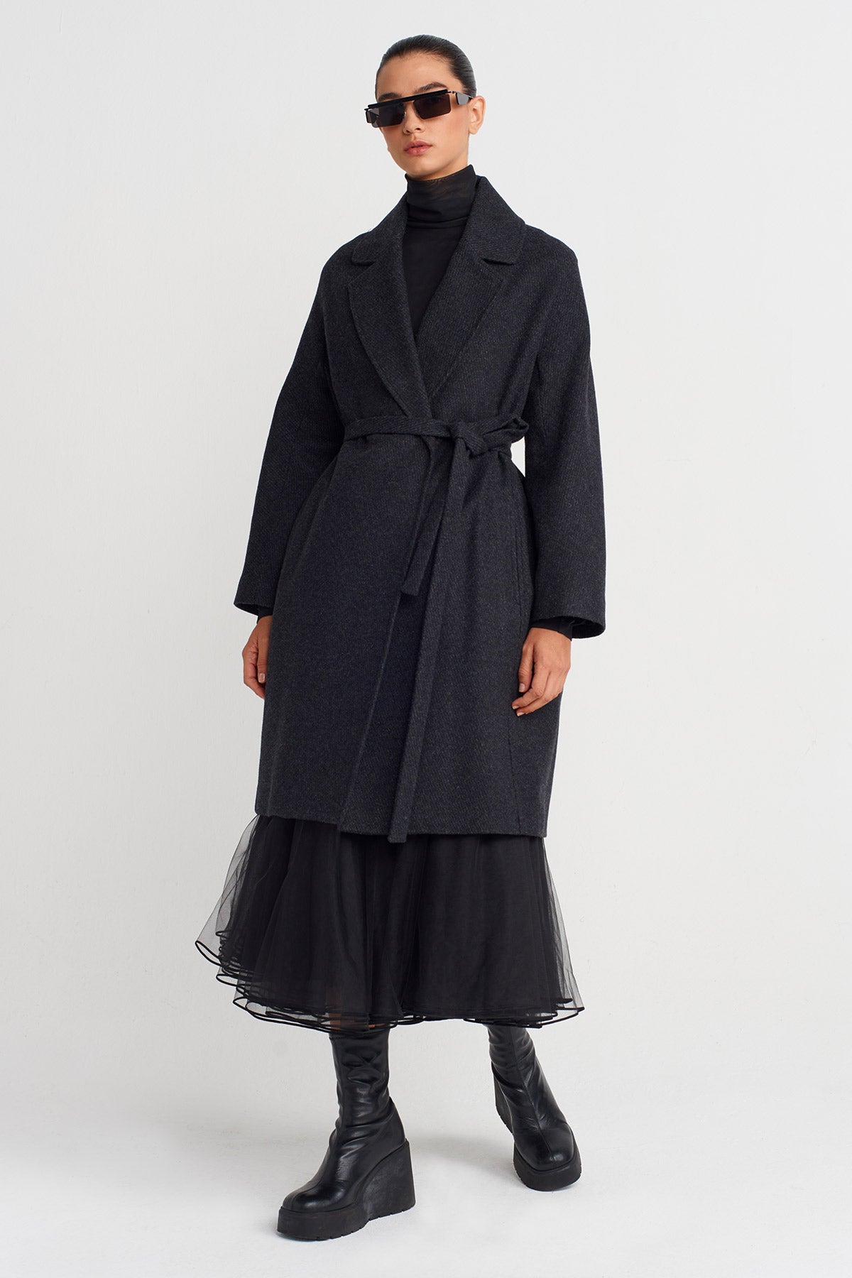 Black/White Long Belted Coat-K257017010