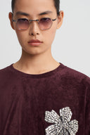 Burgundy Brooch Detail Velvet T-Shirt-K261011118