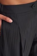 Black Pleated Balloon-Leg Trousers-K263013014