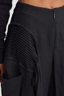 Black Wide-Leg Linen Trousers with Pleated Details-K263013016