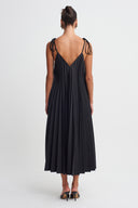 Black Pleated Strappy Midi Dress-K264014013