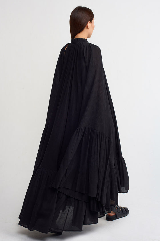 Black Cloak Sleeve Crinkle Maxi Dress-Y234014129