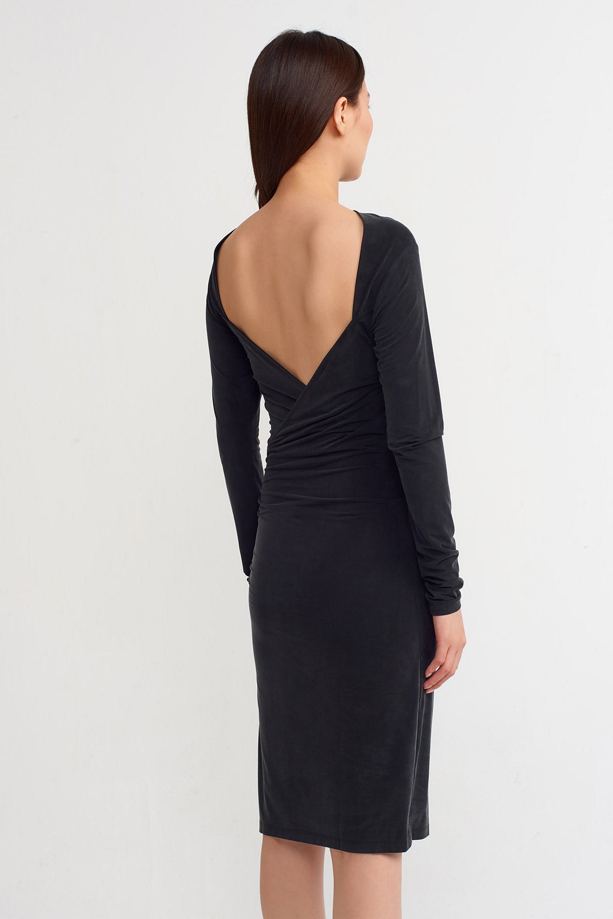 Black Low Back Slim Fit Short Dress-Y234014177
