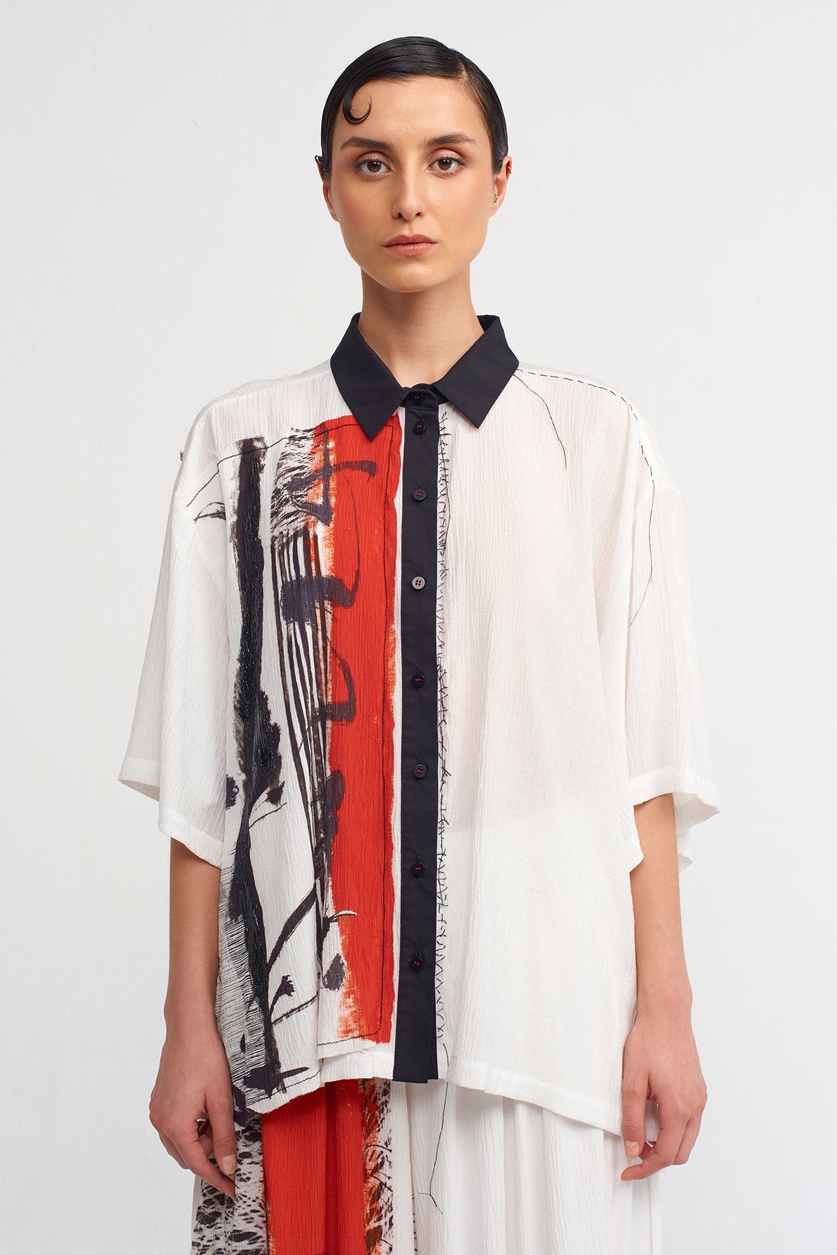 White / Black Pattern-Printed Short Sleeve Shirt-Y241011007