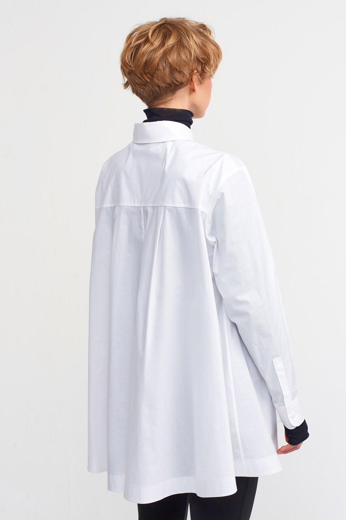 Off White Pocketed Oversized Shirt-Y241011049