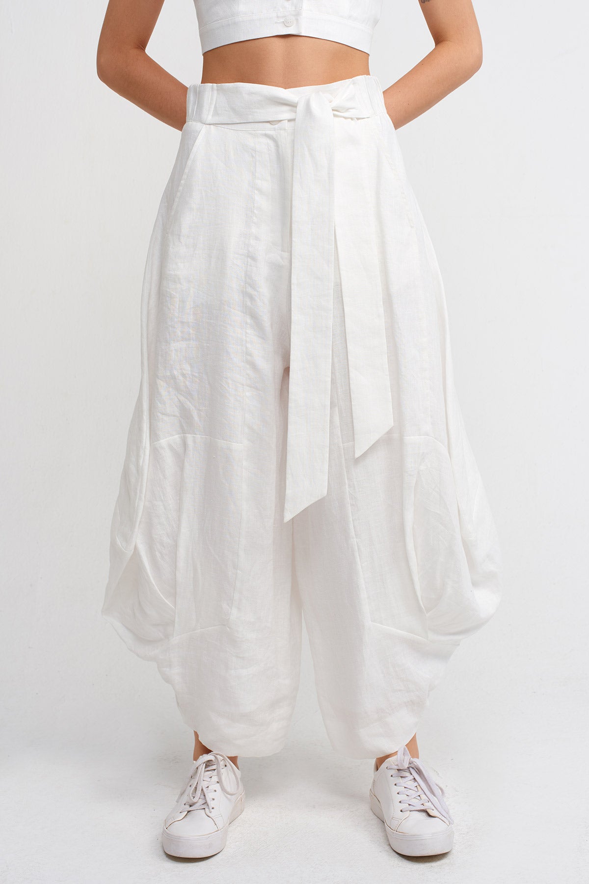 Off White High-Waisted Draped Linen Trousers-Y243013011