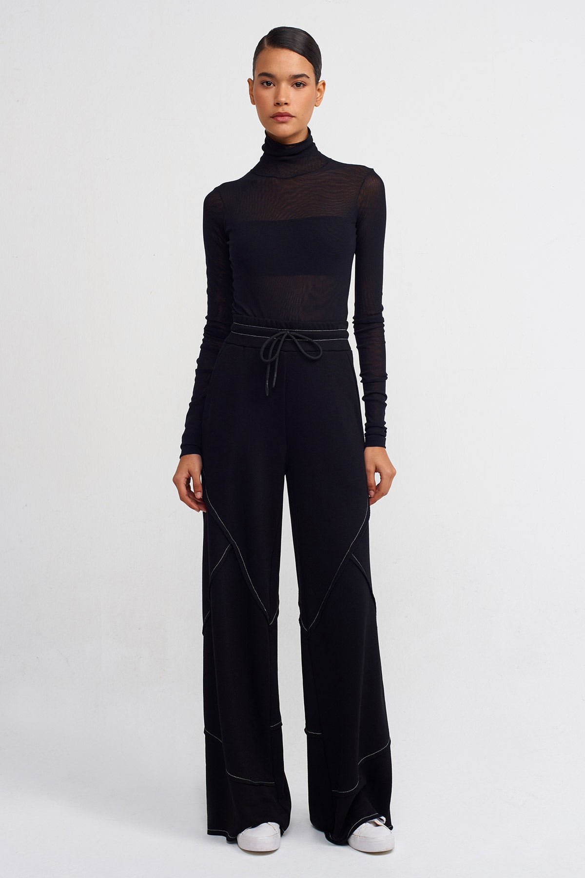 Black Wide Leg With Contrast Stitching Trousers-Y243013040