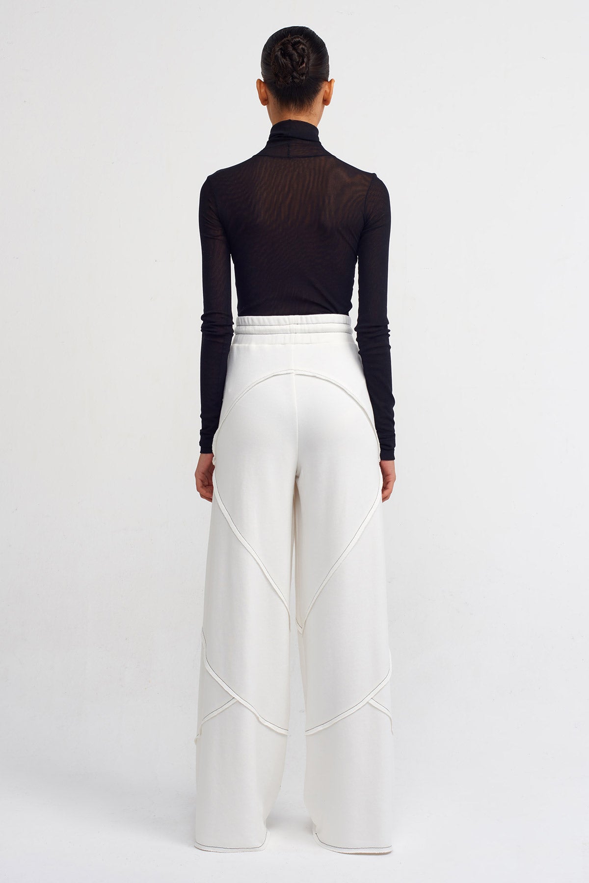 Off White Wide Leg With Contrast Stitching Trousers-Y243013040