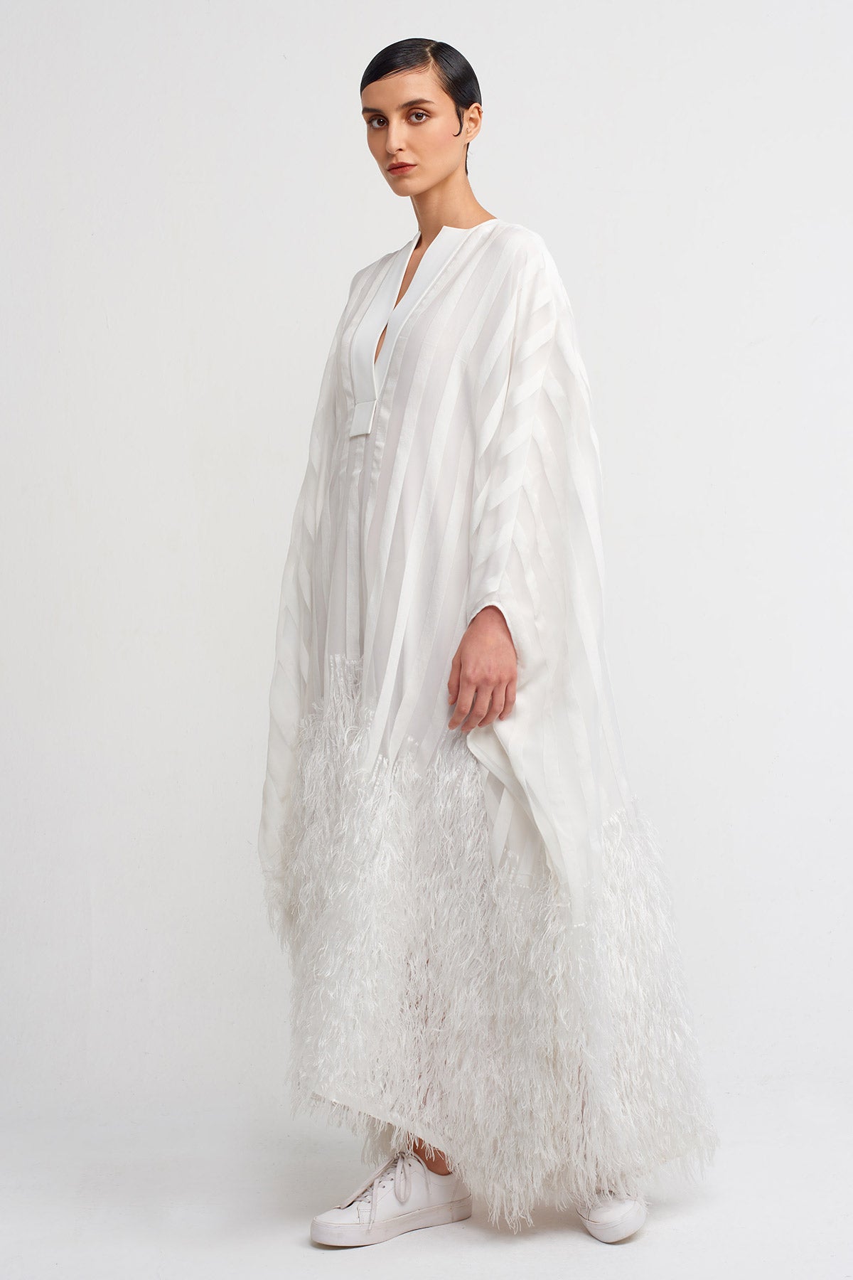 Off White Feathered Hem Long Kaftan Dress-Y244014035