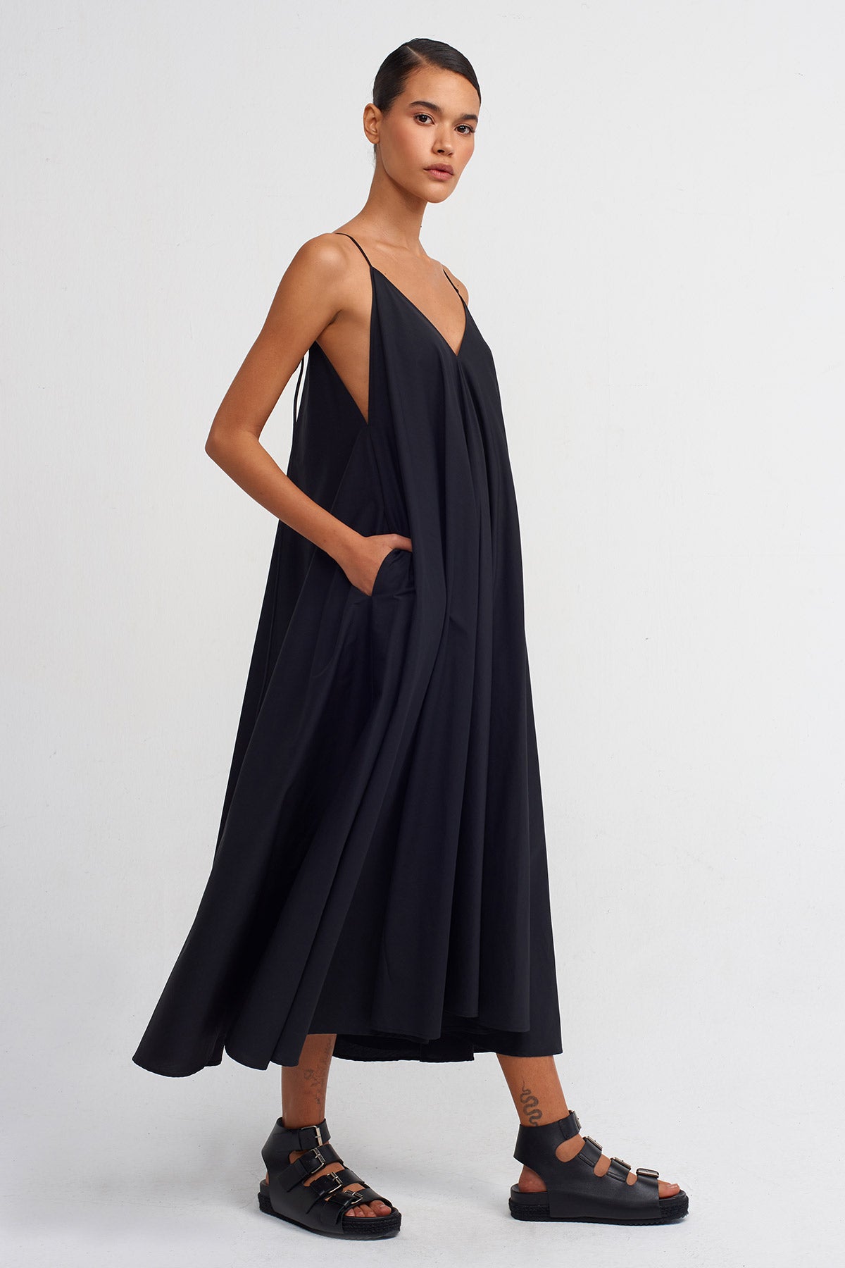 Black Strappy Poplin Dress-Y244014064