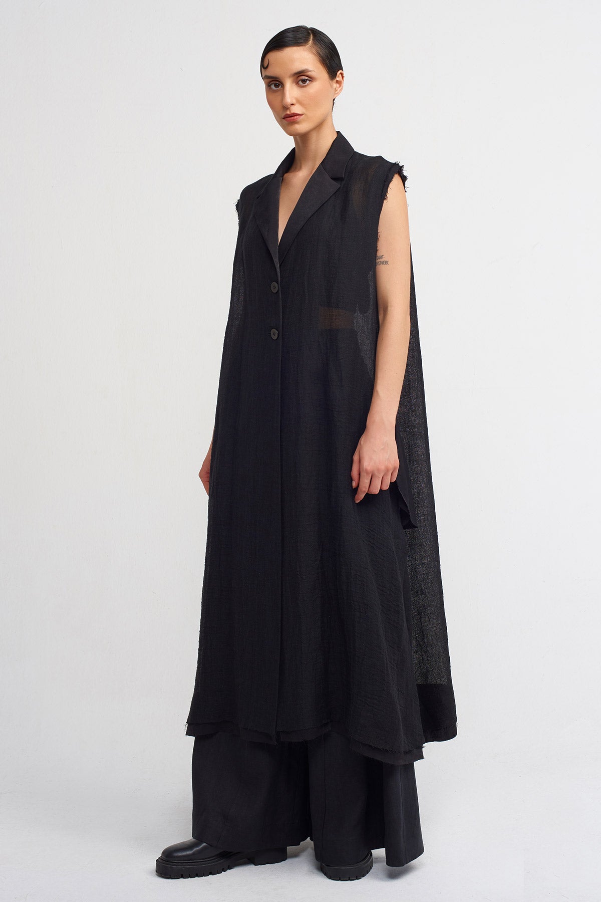Black / Black Long Linen Vest-Y245015005
