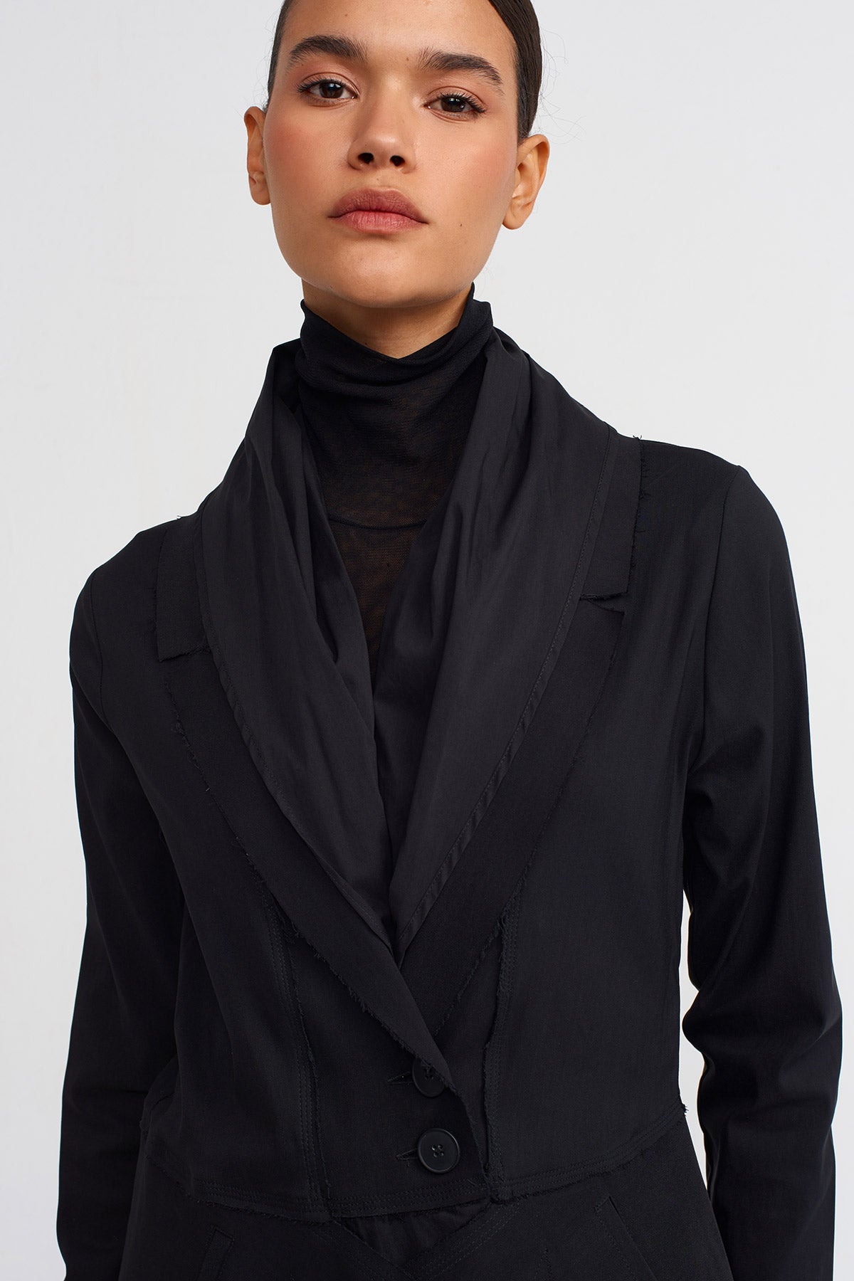 Black Shawl Collar Poplin Jacket-Y245015041