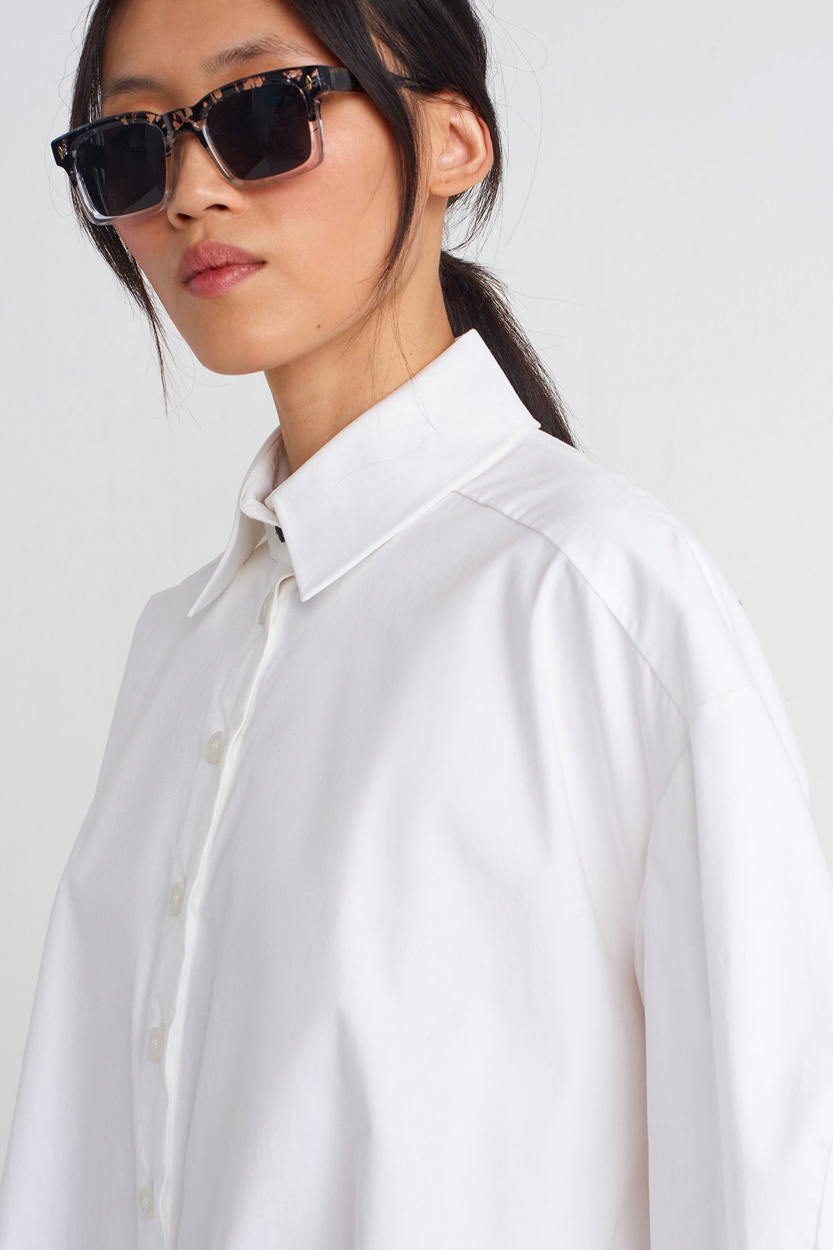 Off White Oversize Shirt-Y251011003