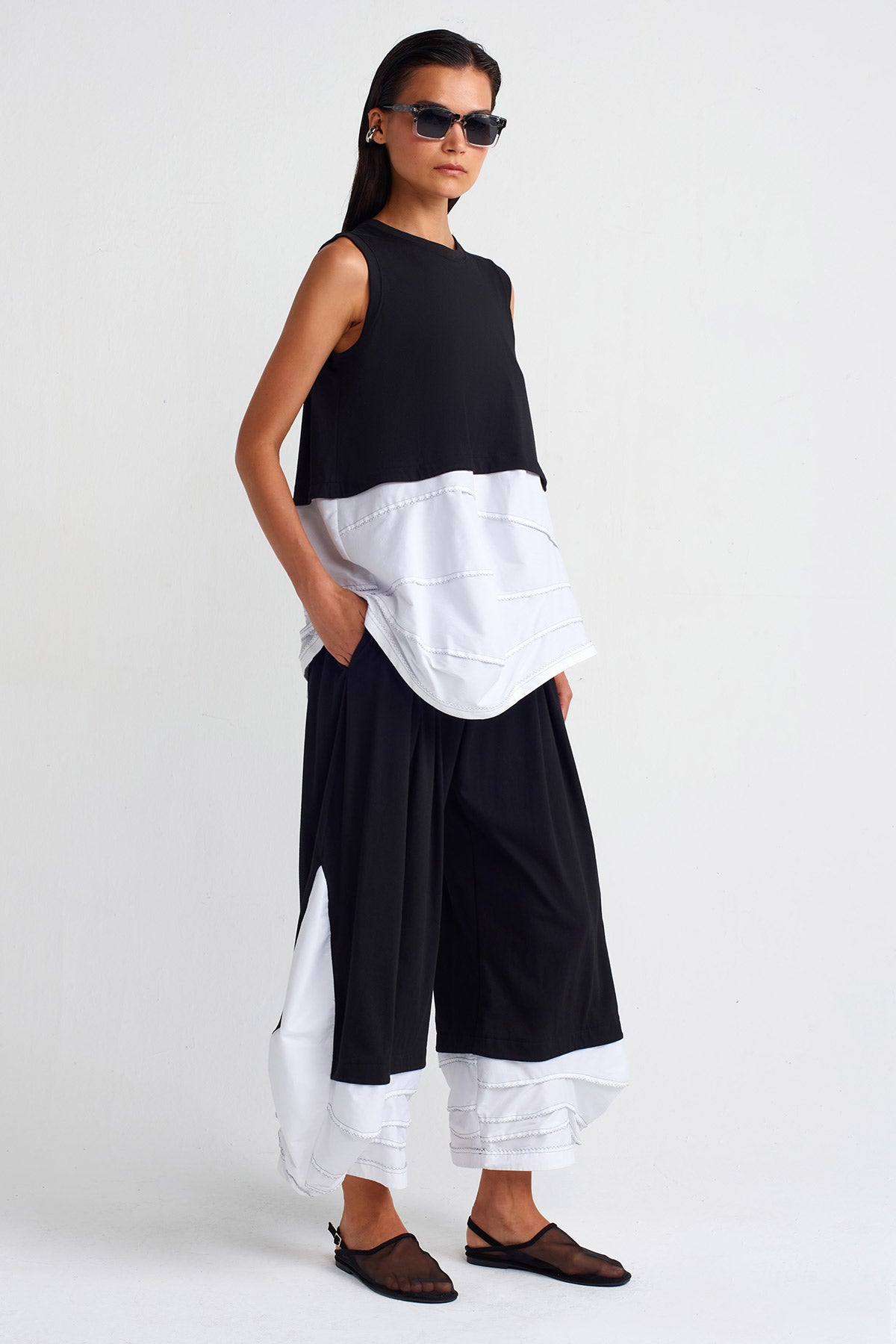 Black / White Double-Fabric Cotton T-shirt-Y251011011