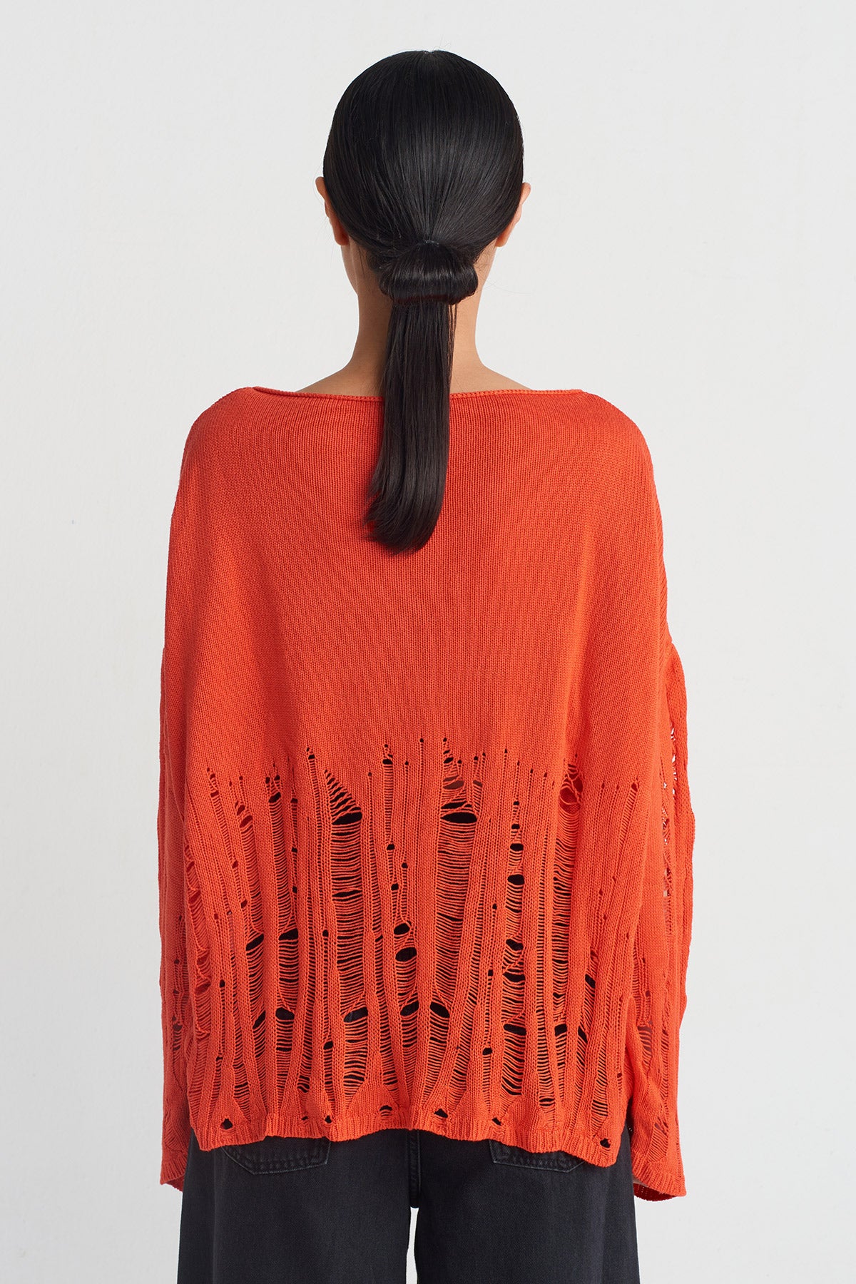 Pomegranade Distressed Knit Sweater-Y251011031