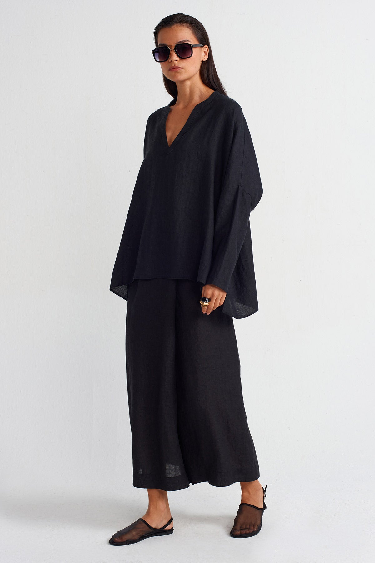 Black V Neck Long Sleeve Linen Blouse-Y251011066