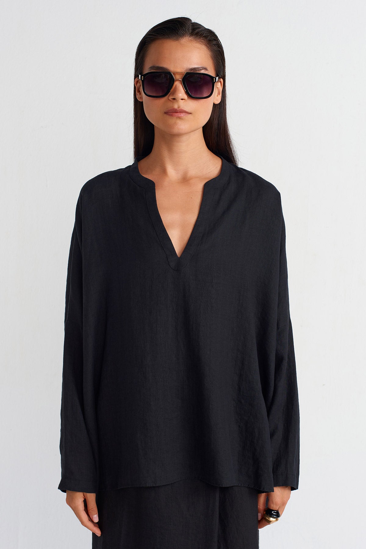 Black V Neck Long Sleeve Linen Blouse-Y251011066