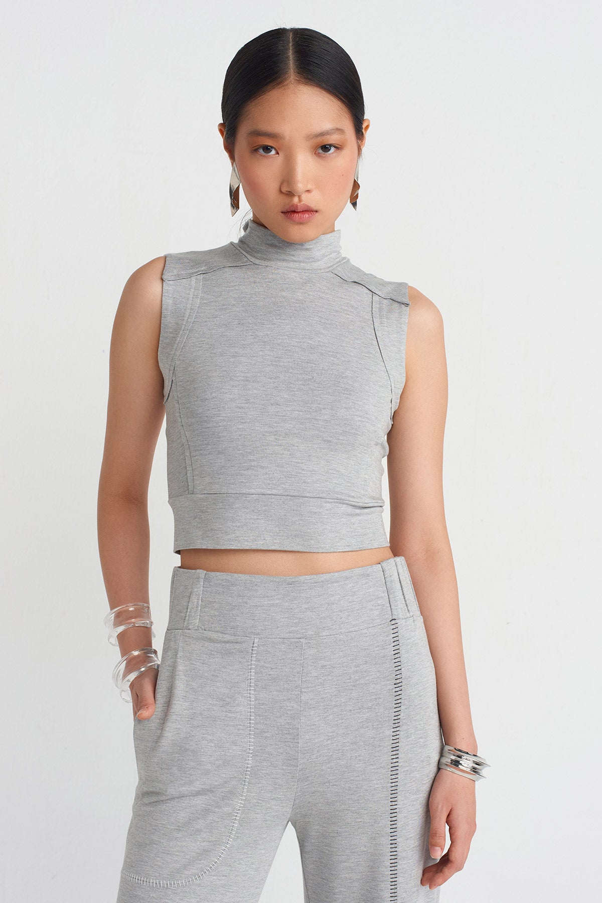 Grey Melange Backless Crop Top-Y251011092