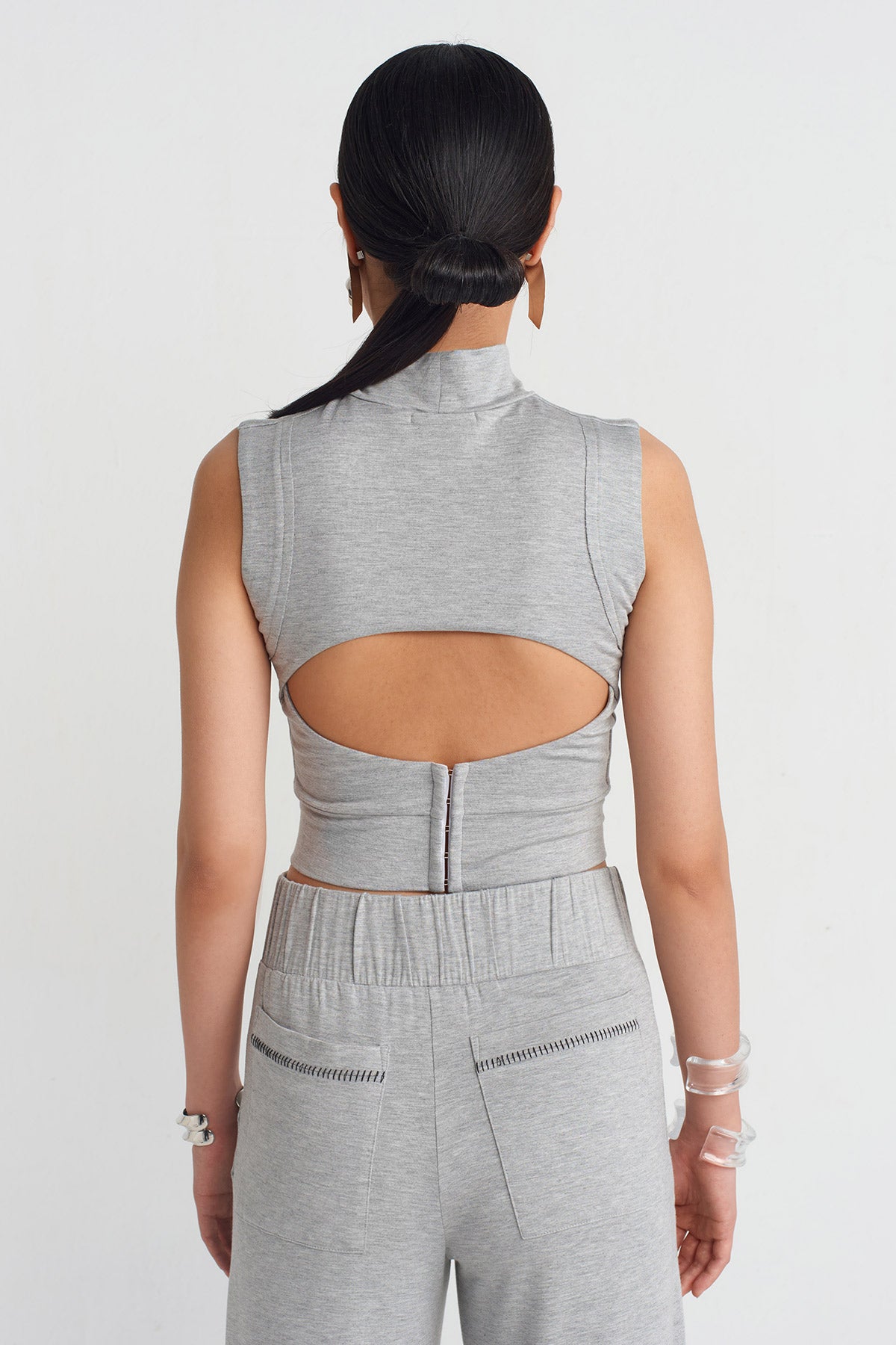 Grey Melange Backless Crop Top-Y251011092