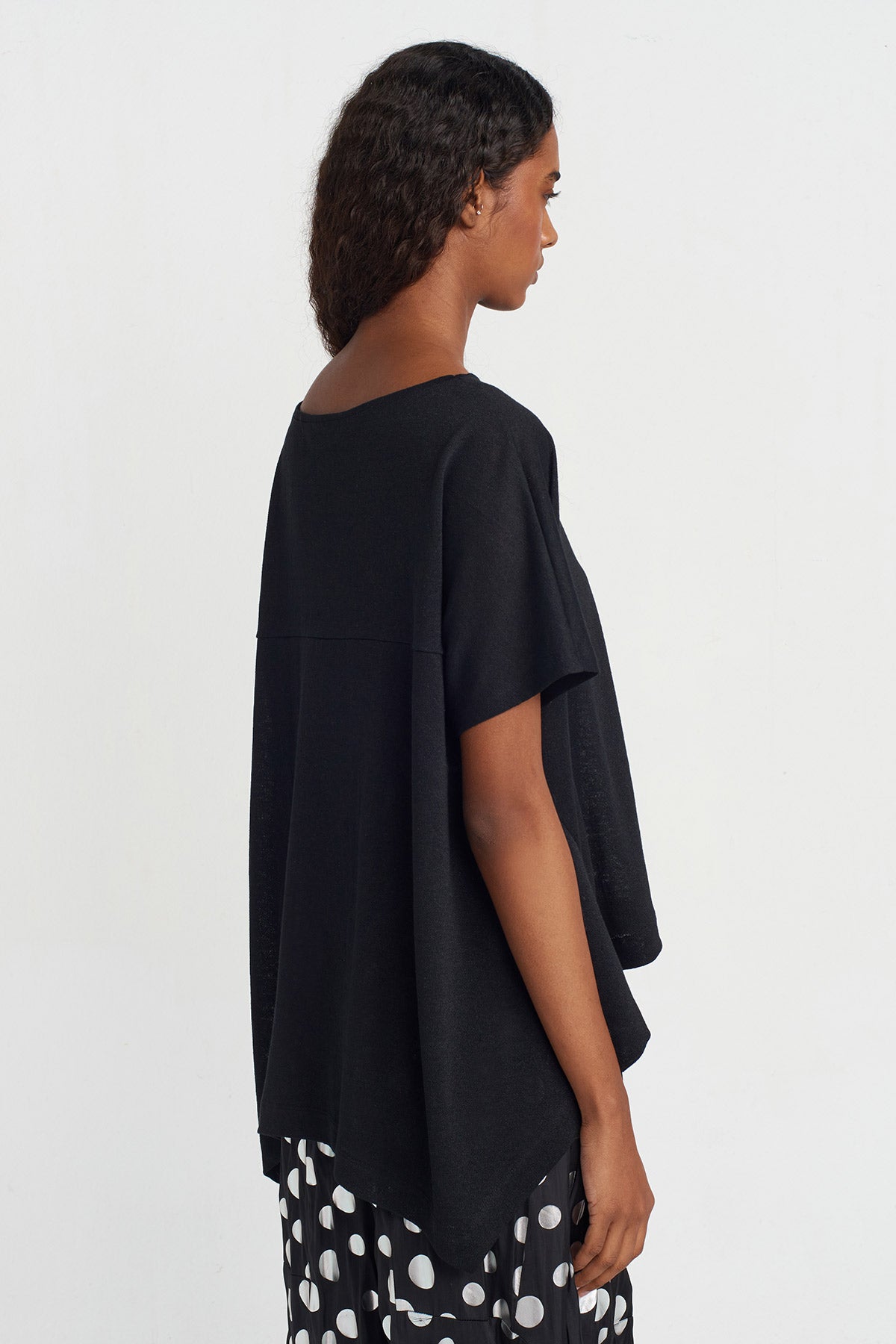 Black Boat Neck Knit Blouse-Y251011097