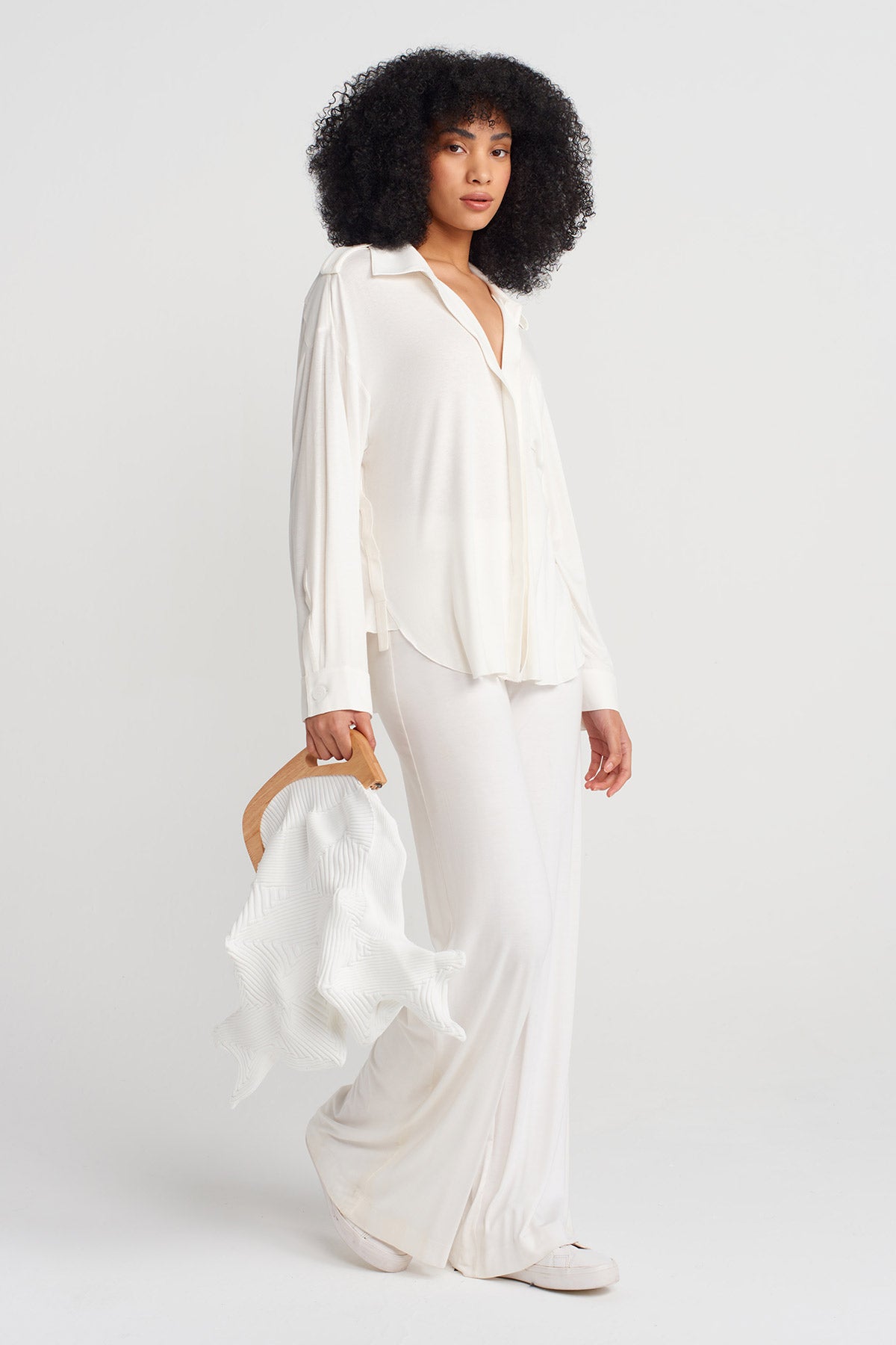 Off White V Shirt Collar Blouse-Y251011133