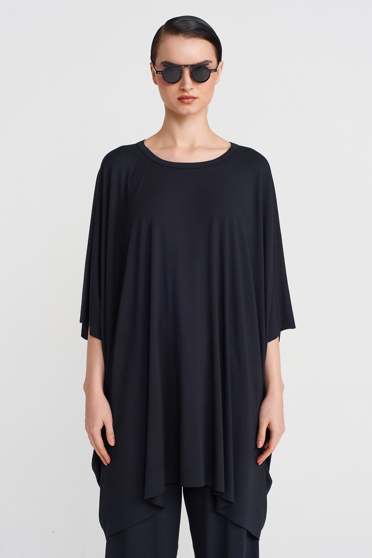 Black Wide Neck T-Shirt-Y251011148