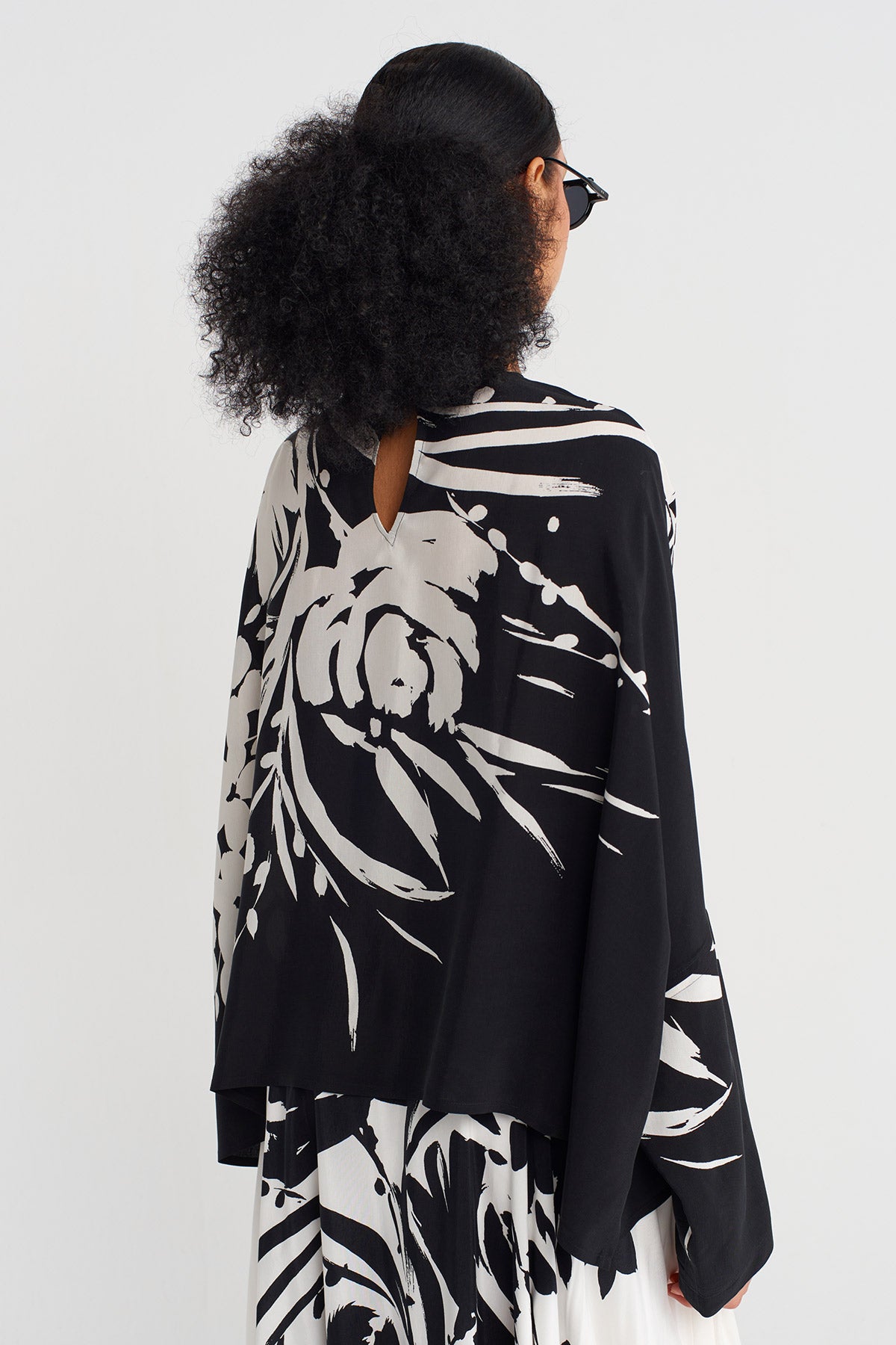 Black/ Off Whıte Patterned Long-Sleeve Blouse-Y251011161