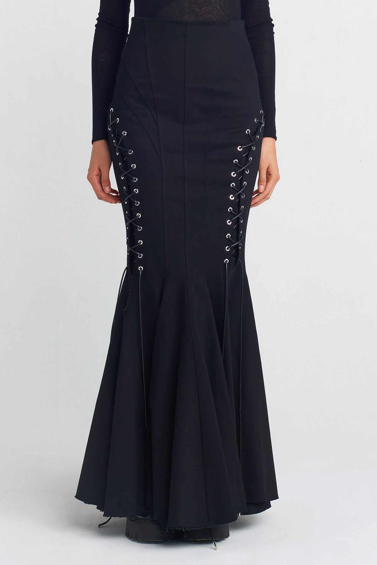 Black Eyelet and Lace-Up Detail Fish Tail Skirt-Y252012002