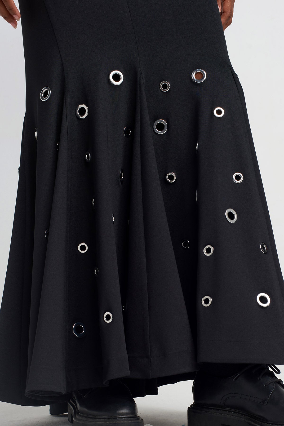 Black Bird-Eye Detail Mermaid Skirt-Y252012005
