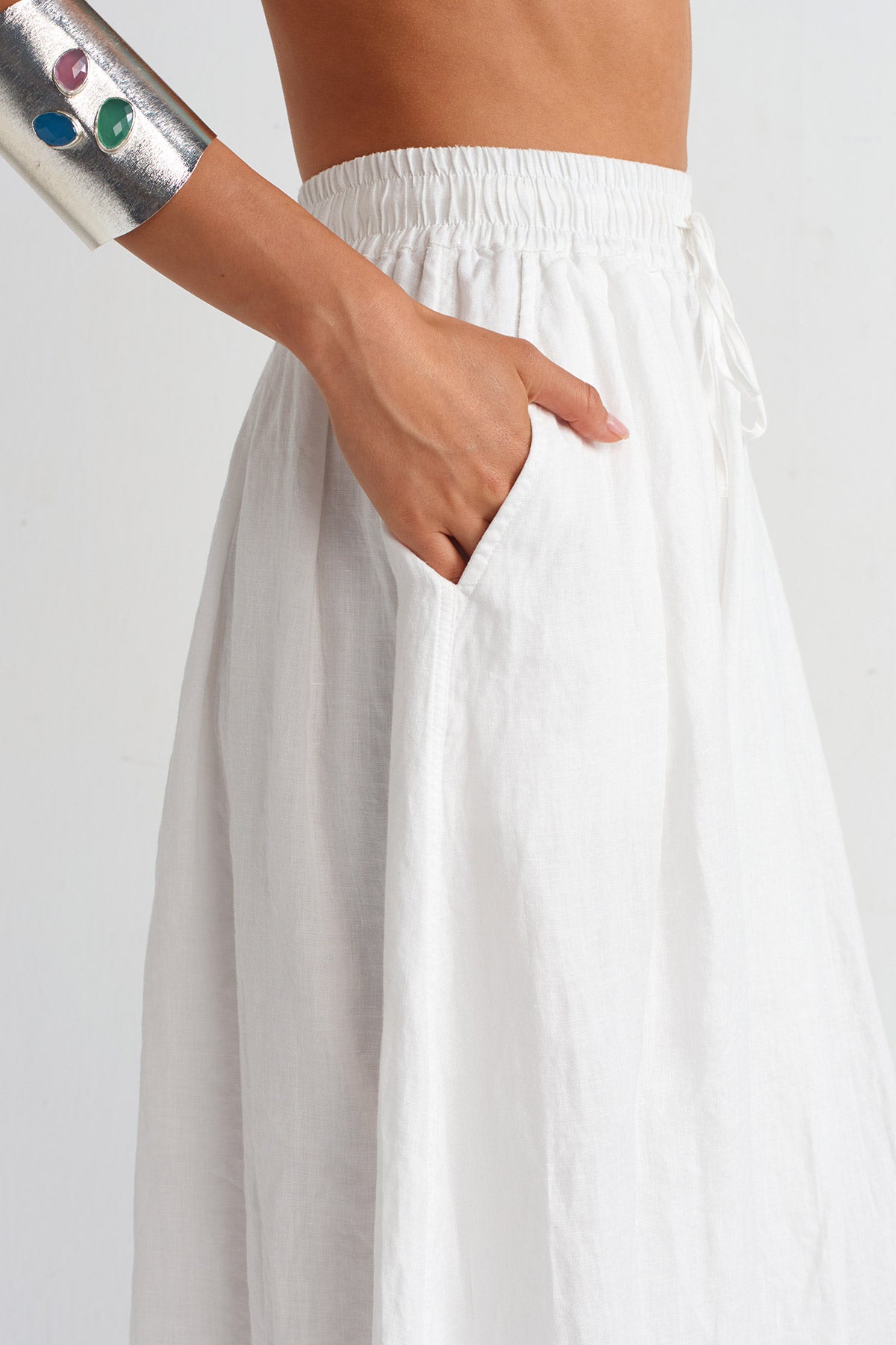 Off White Pocketed Linen Skirt-Y252012010