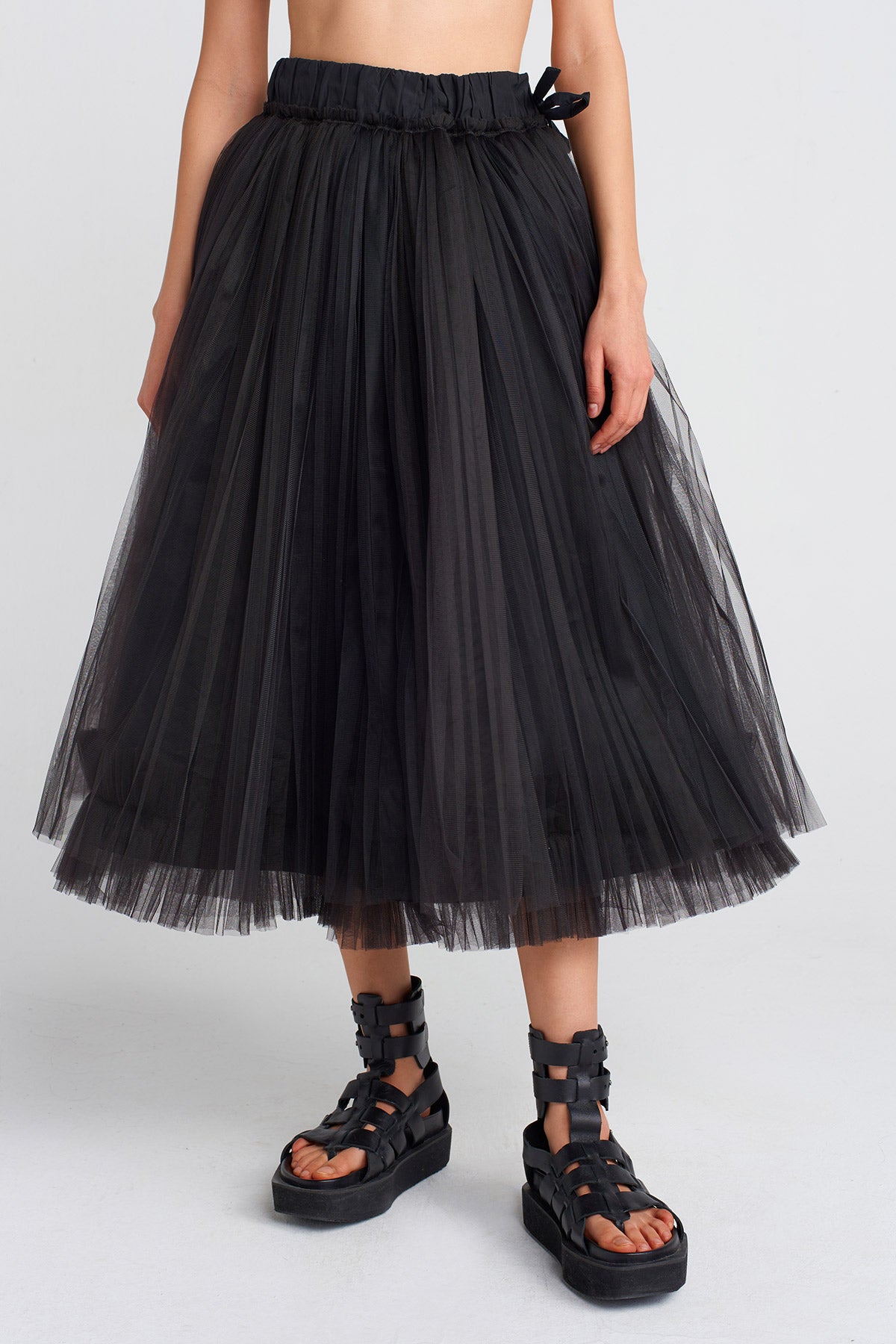 Black Puffy Tulle Midi Skirt-Y252012023