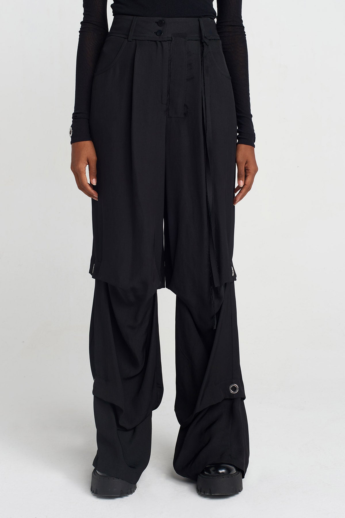 Black Eyelet Detail Trousers-Y253013020