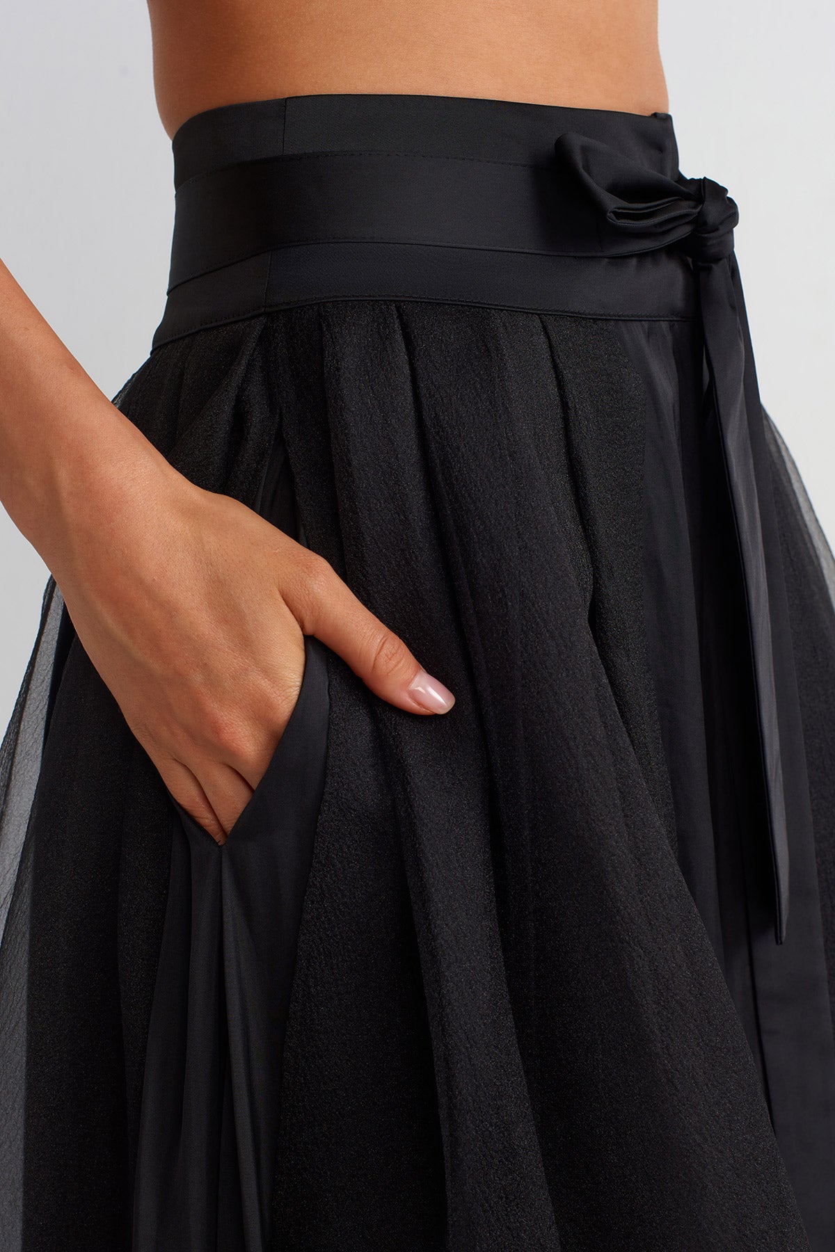 Black Organza Wide-Leg Pants-Y253013045