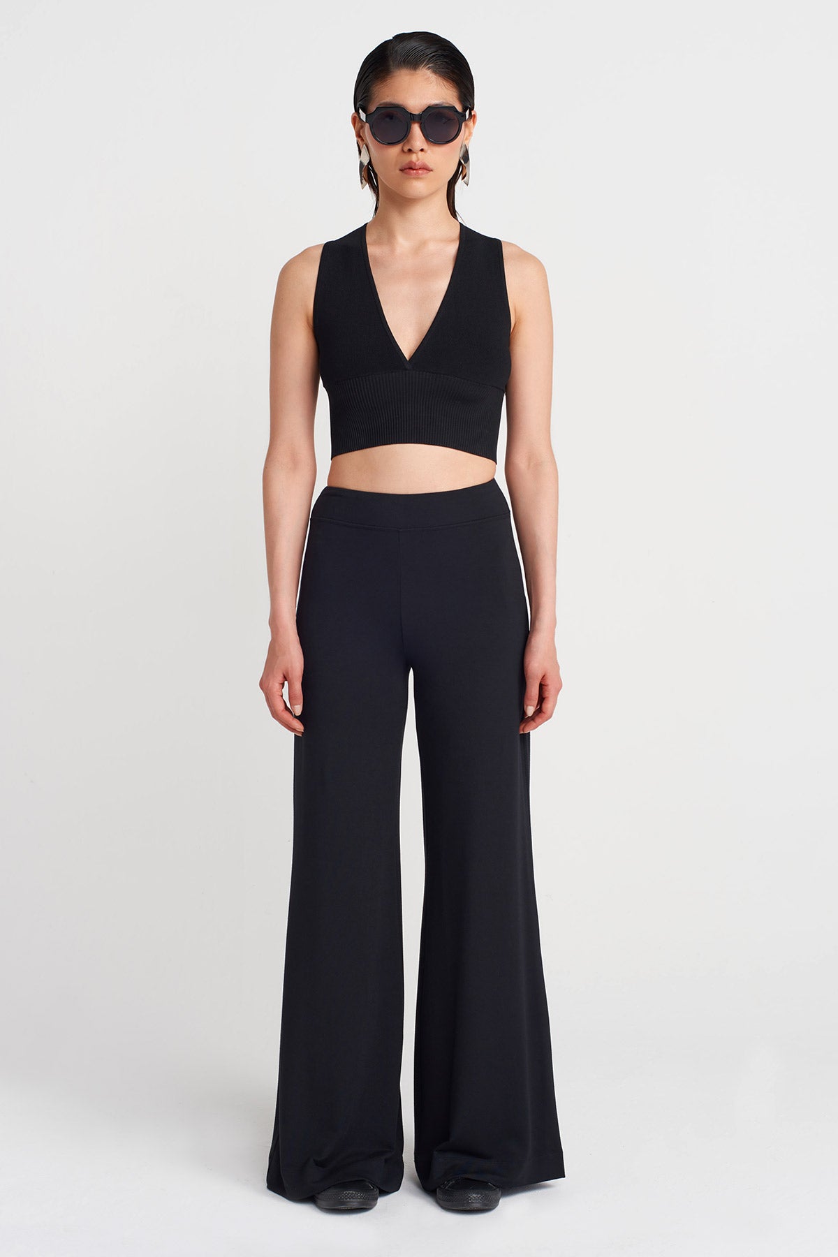 Black Wide-Leg Palazzo Trousers-Y253013090