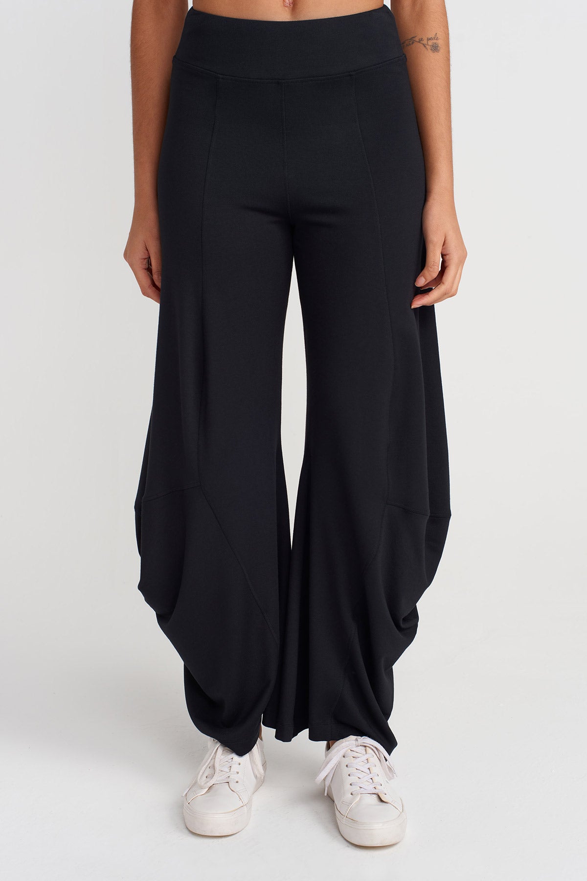 Black Draped Trousers-Y253013091