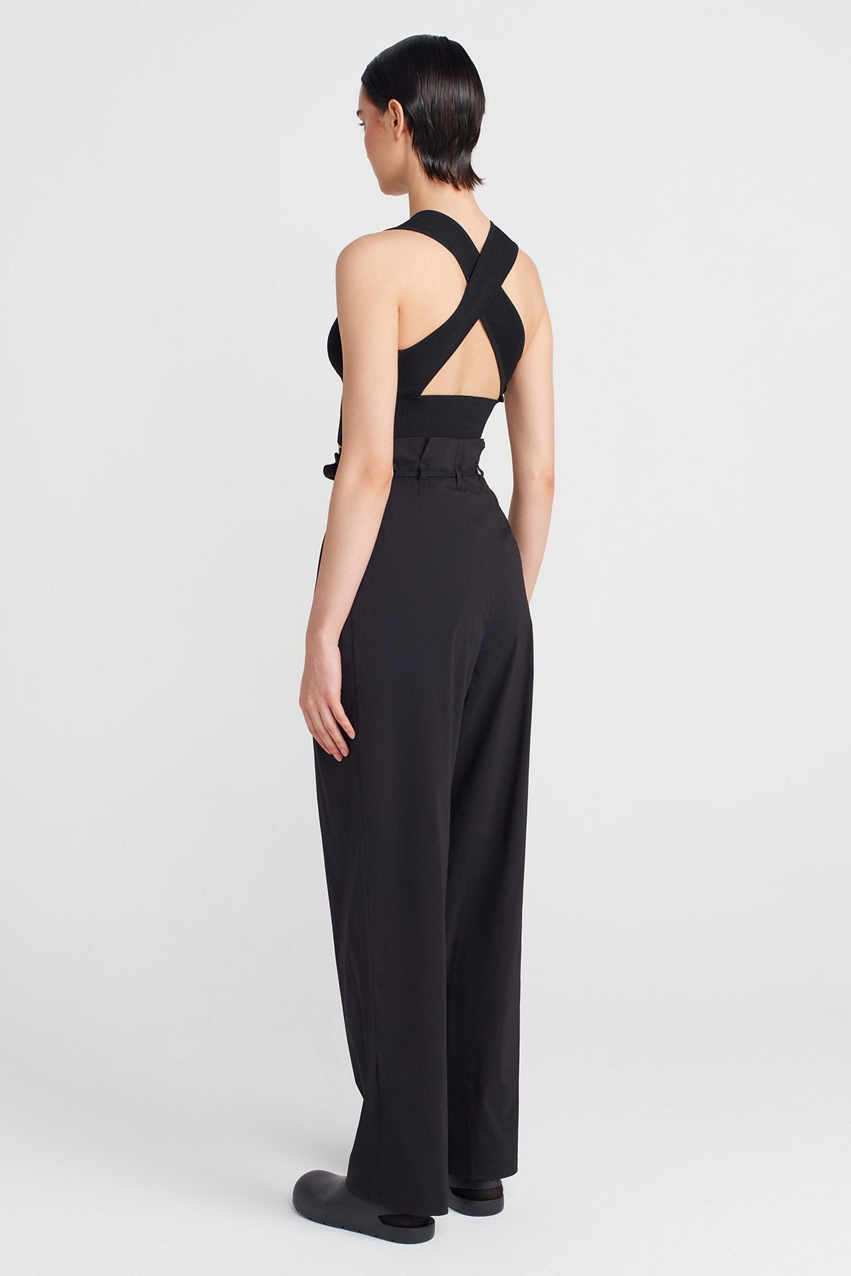 Black High-Waisted Poplin Trousers-Y253013097
