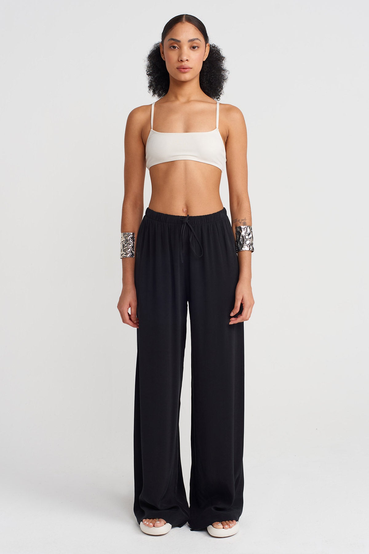 Black Drawstring Waist Wide-Leg Trousers-Y253013104