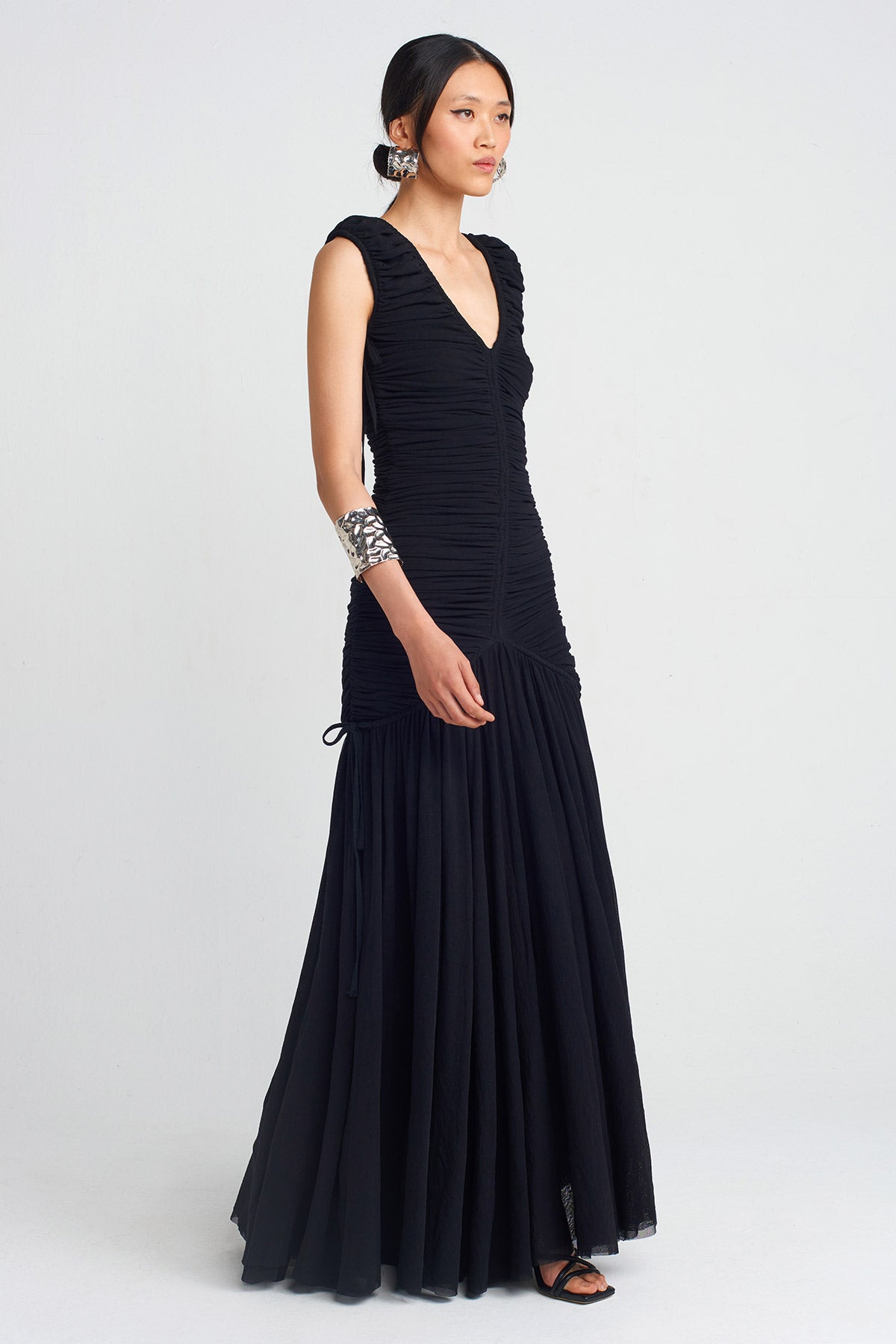 Black Ruched Detail Long Dress-Y254014002