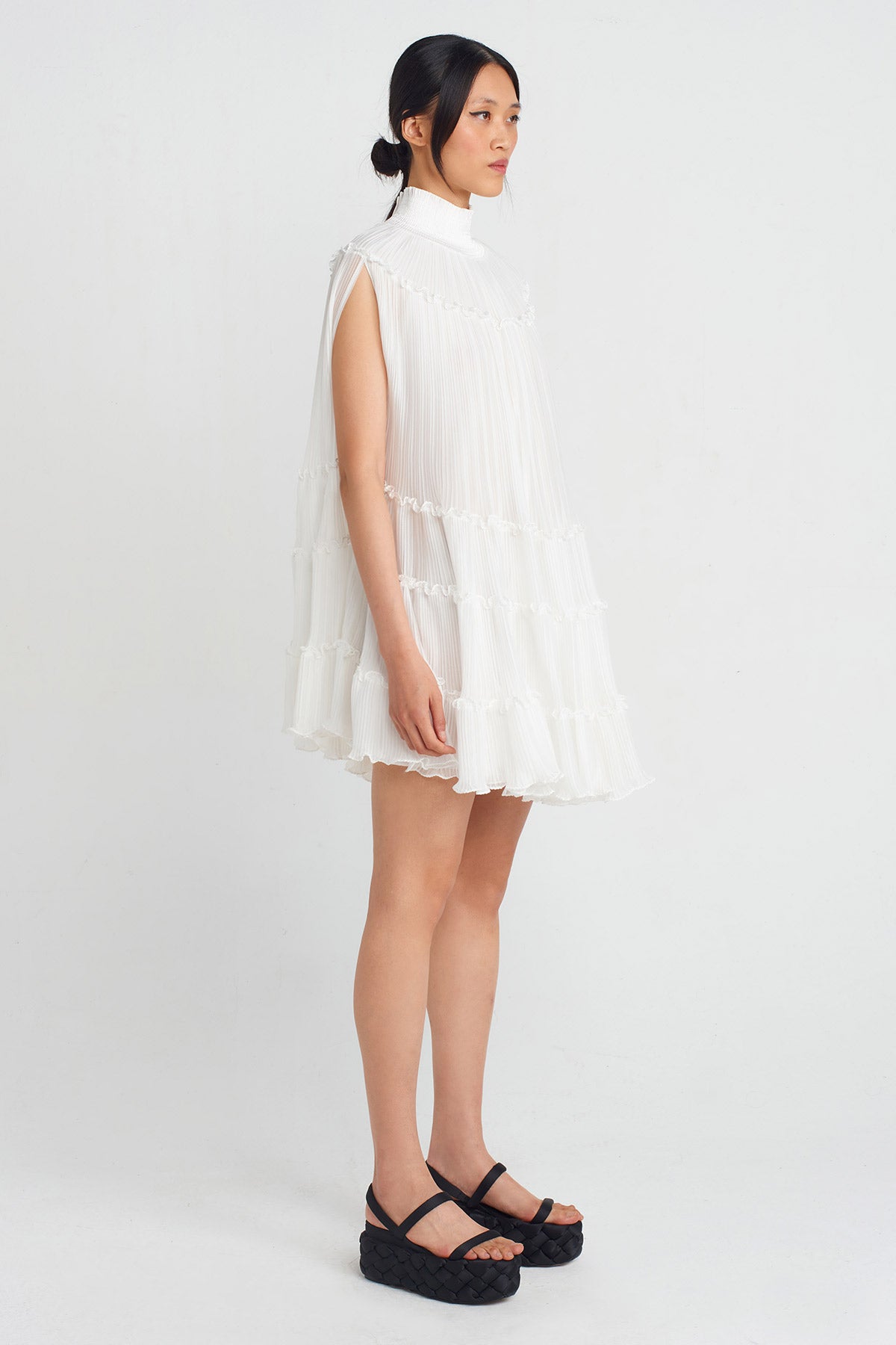 Off White Chiffon Pleated Short Dress-Y254014006