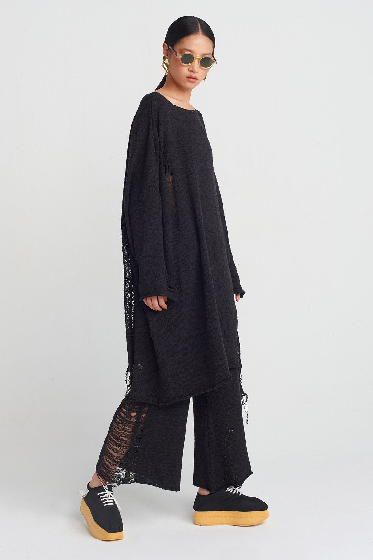 Black Distressed Knit Dress-Y254014035