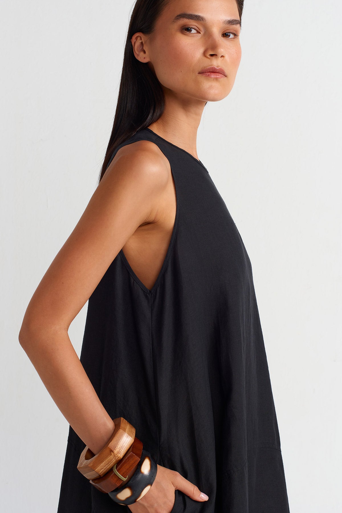 Black Pocketed Long Linen Dress-Y254014073